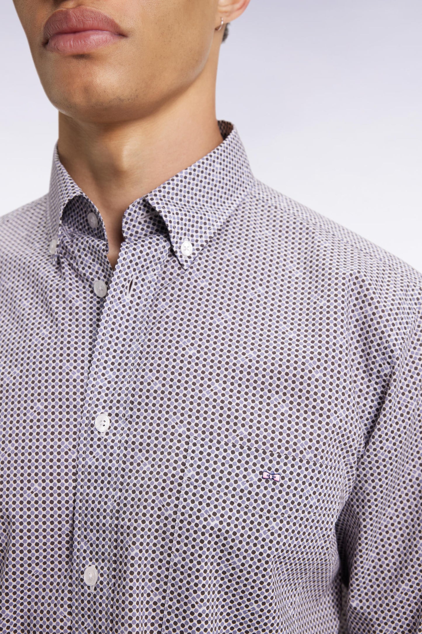 Chemise à micromotifs en coton marron coupe droite