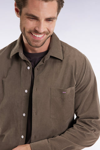 Chemise en velours kaki coupe droite