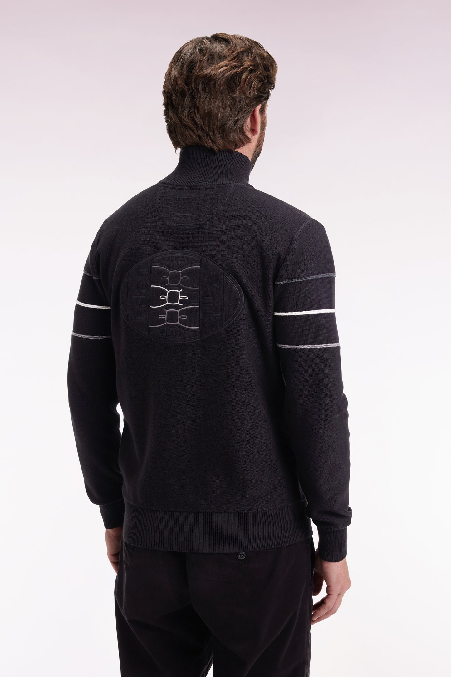 Cardigan zippé en coton noir à liserés colorés coupe droite