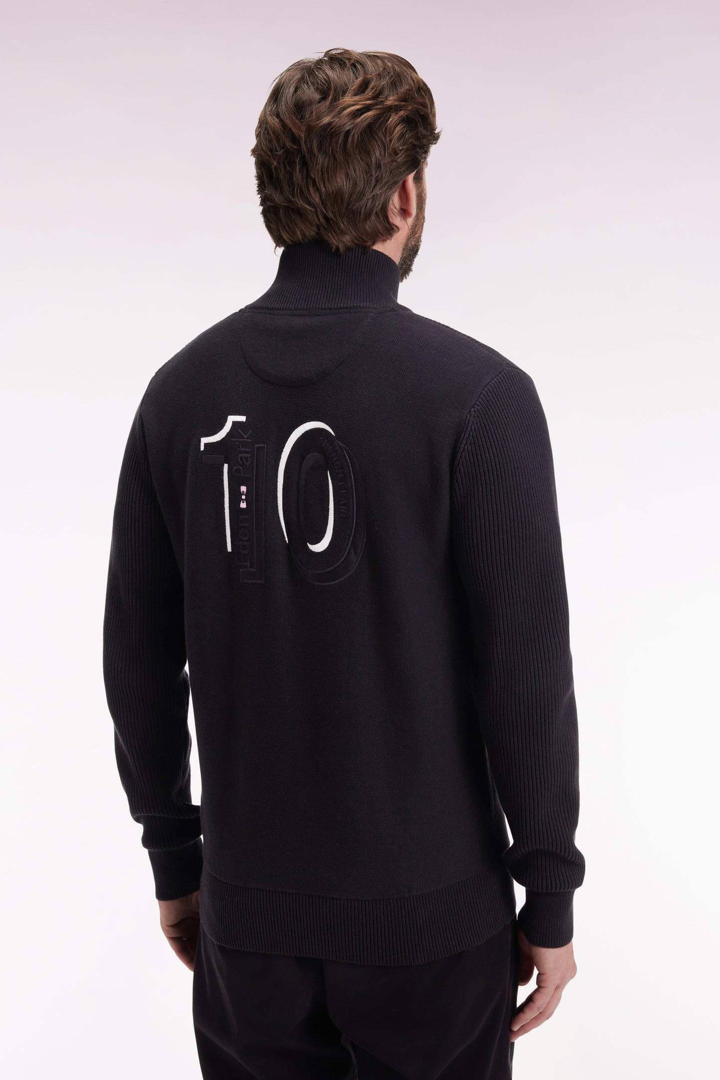 Cardigan zippé en coton noir à rayures grises coupe droite