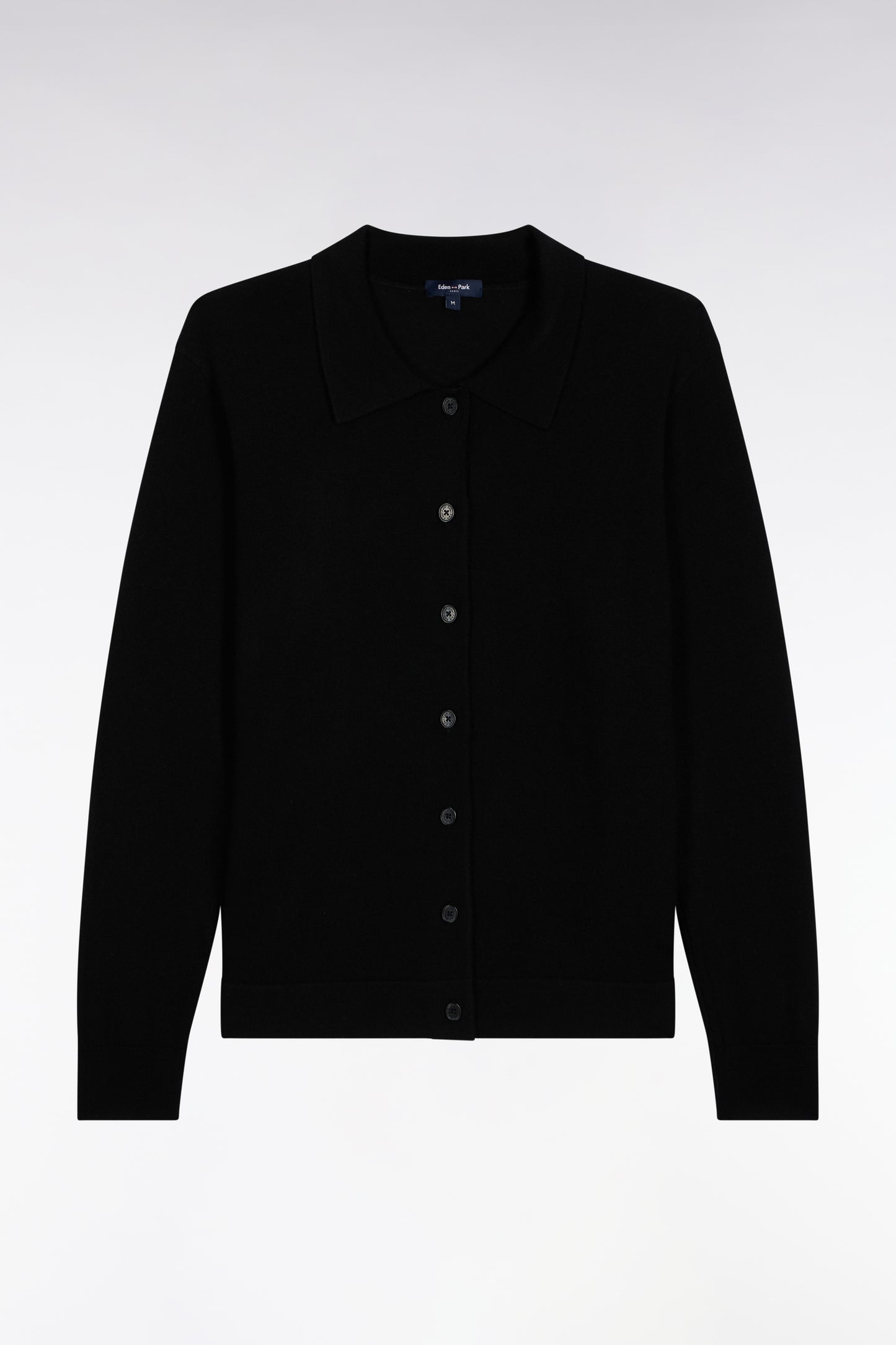 Cardigan à col classique en laine mérinos noire coupe droite
