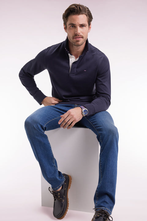 Maillot manches longues en jersey marine dessous de col rayé - Image 1