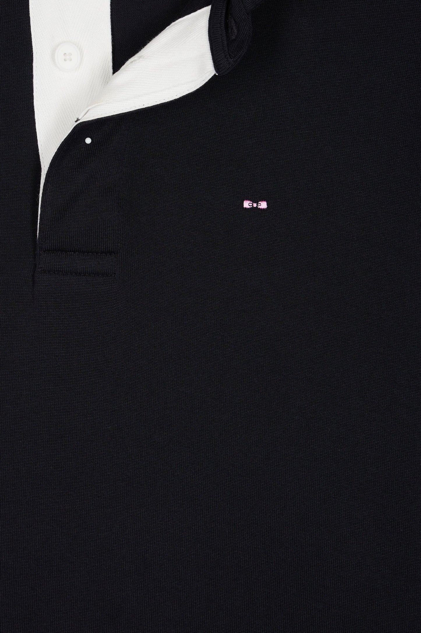 Maillot manches longues en jersey noir dessous de col rayé