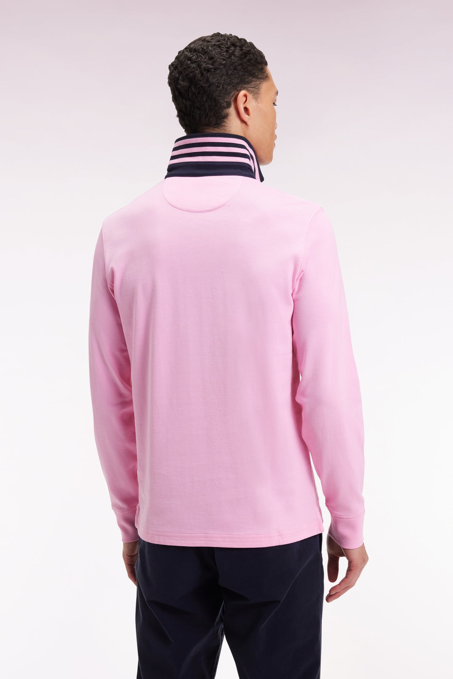Maillot manches longues en jersey rose dessous de col rayé
