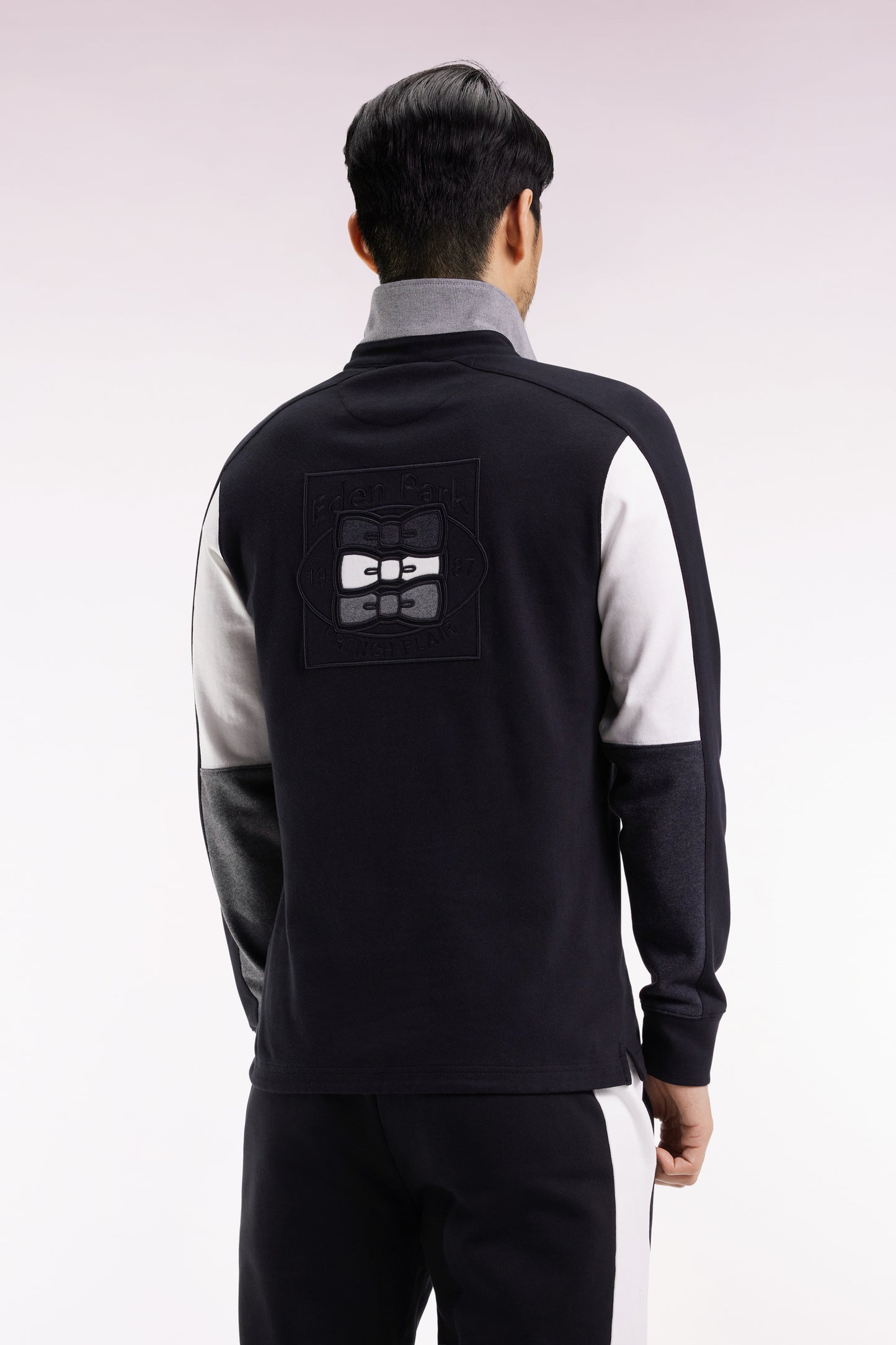 Maillot à manches longues en jersey coton épais noir brodé coupe droite