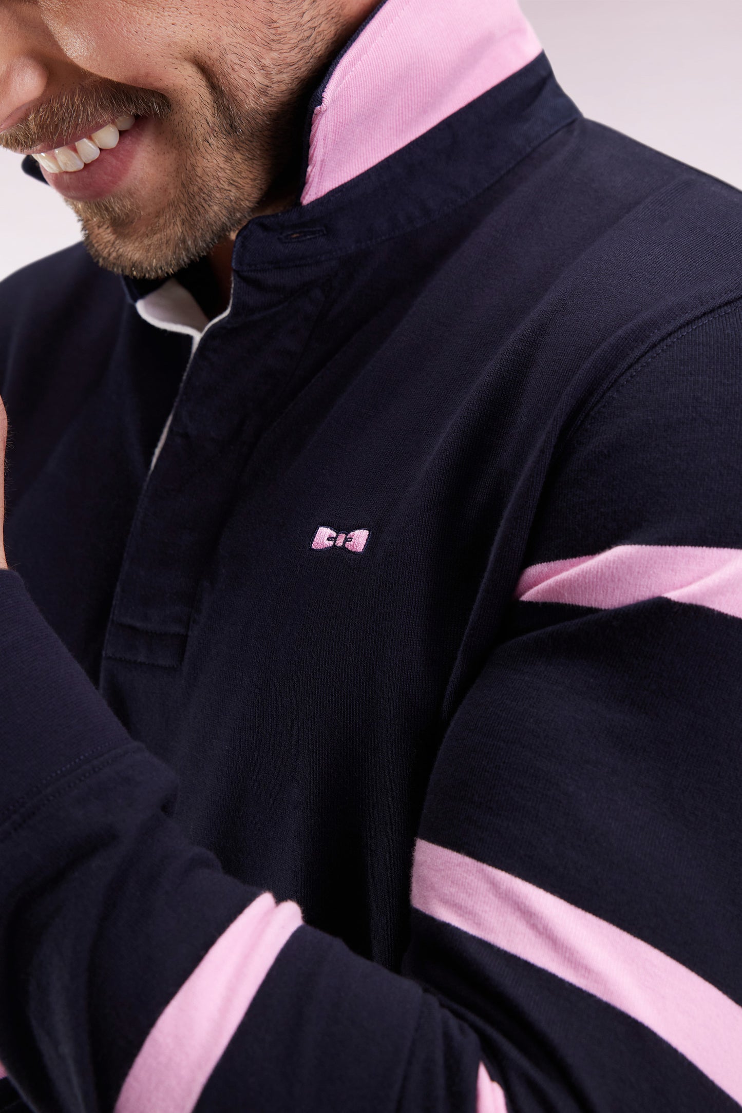 Long-sleeved jersey in thick navy jersey with striped straight-cut sleeves