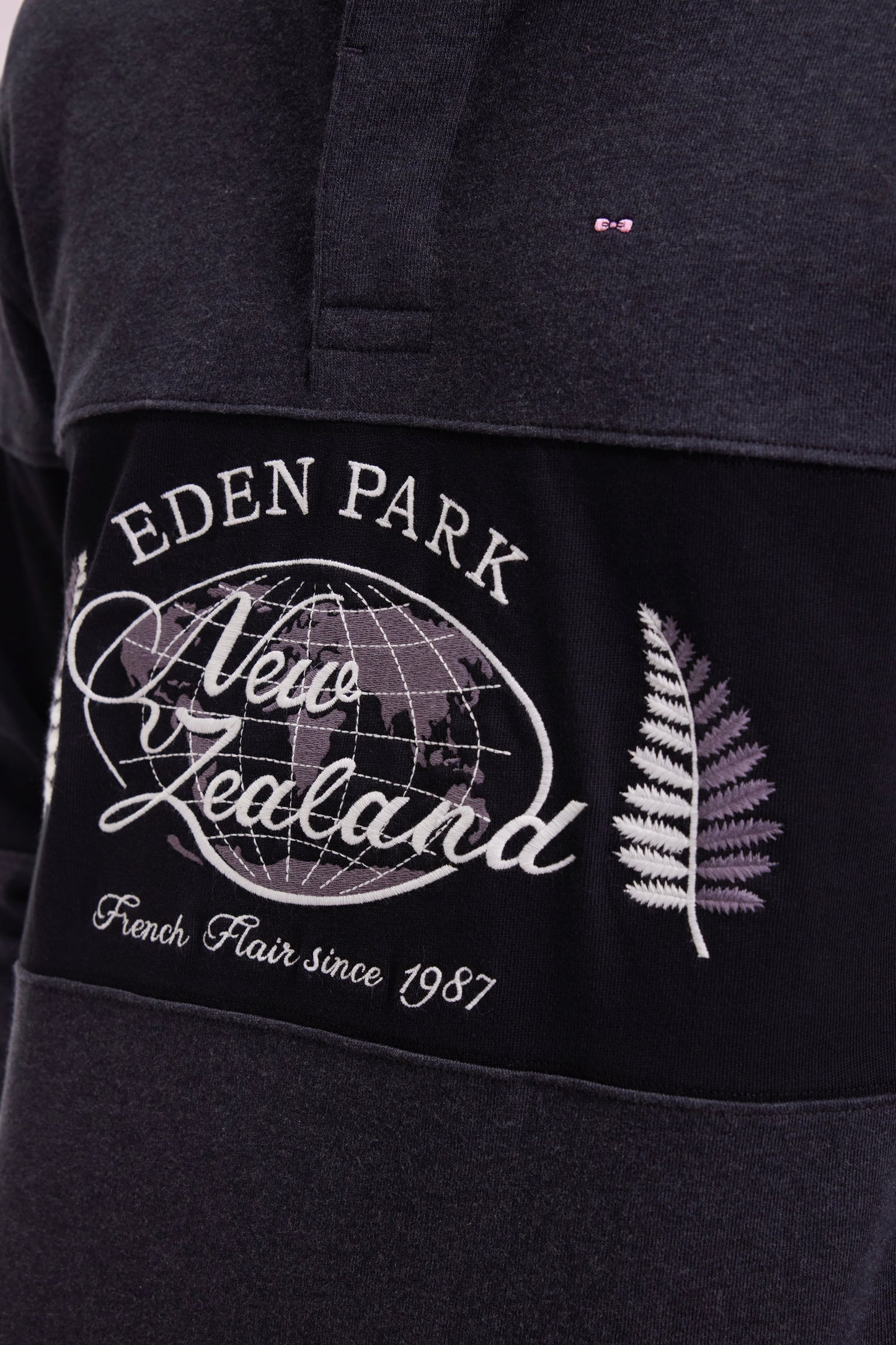 Maillot à manches longues noir et gris broderie Nouvelle Zélande