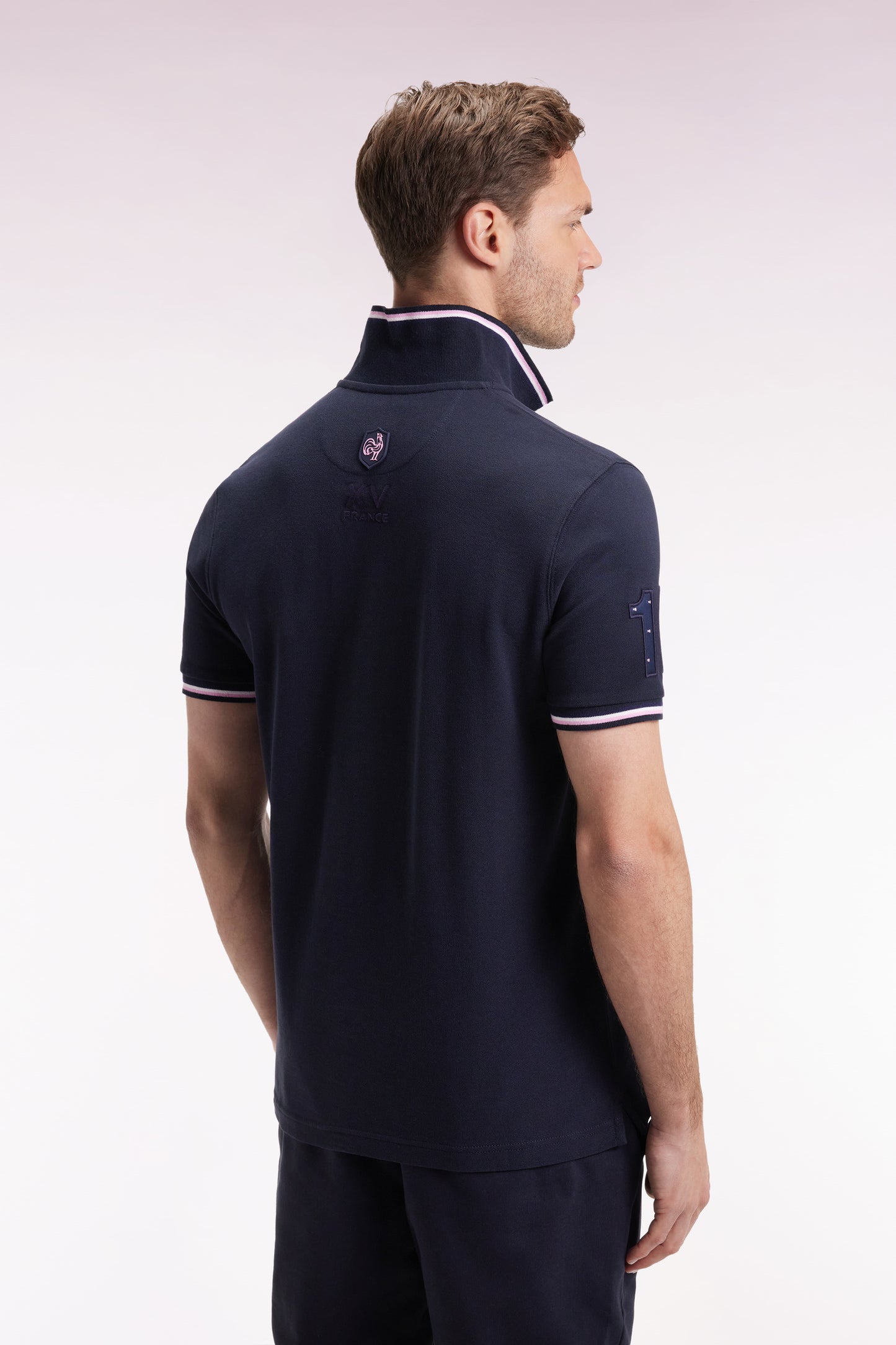 Polo manches courtes marine finitions tricolores coupe droite