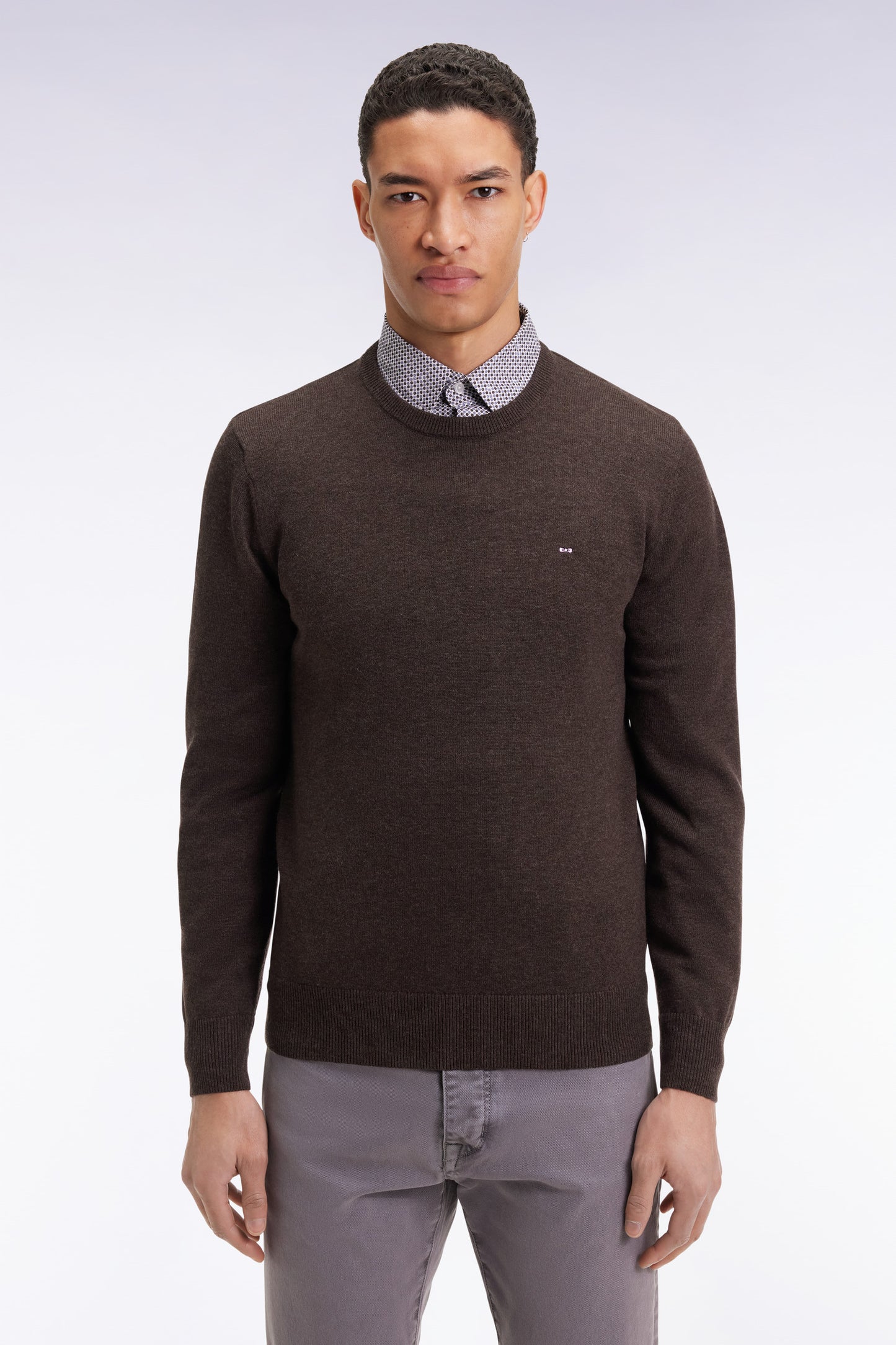 Pull col rond en laine et coton marron foncé