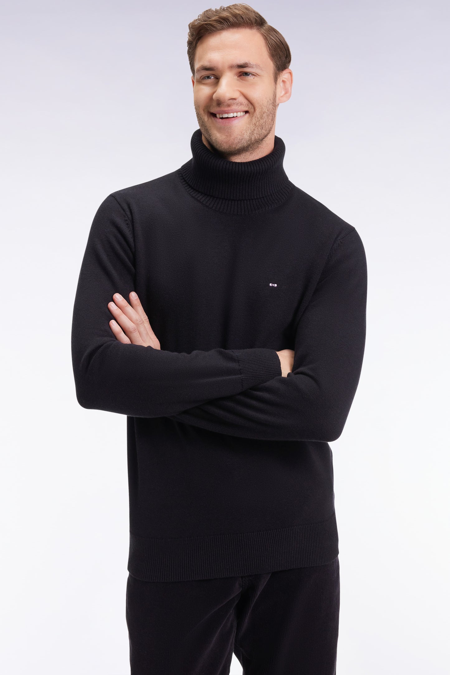 Pull col roulé en laine et coton noir