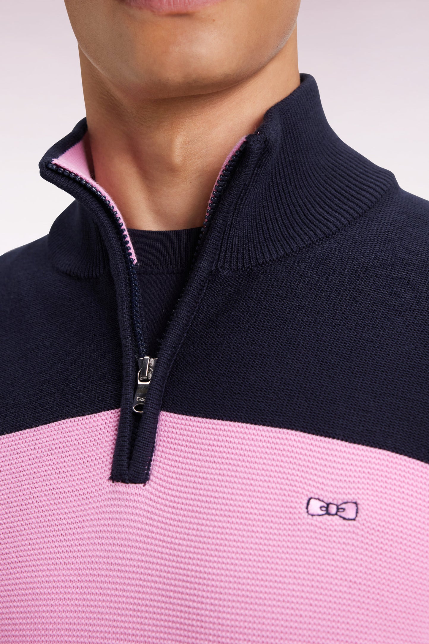 Pull col camionneur en coton marine broderie dos