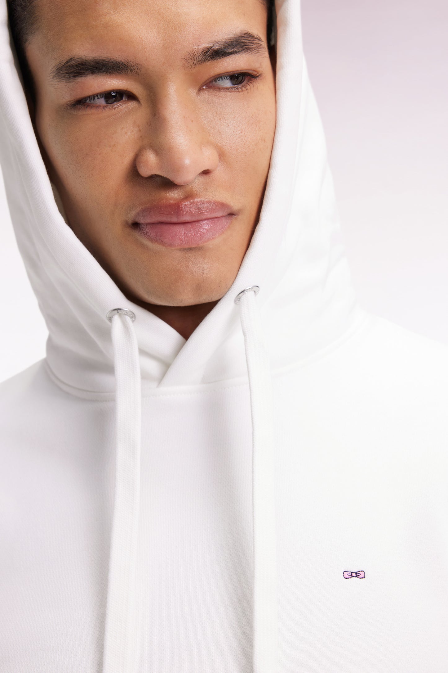 Sweatshirt à capuche en coton blanc coupe droite