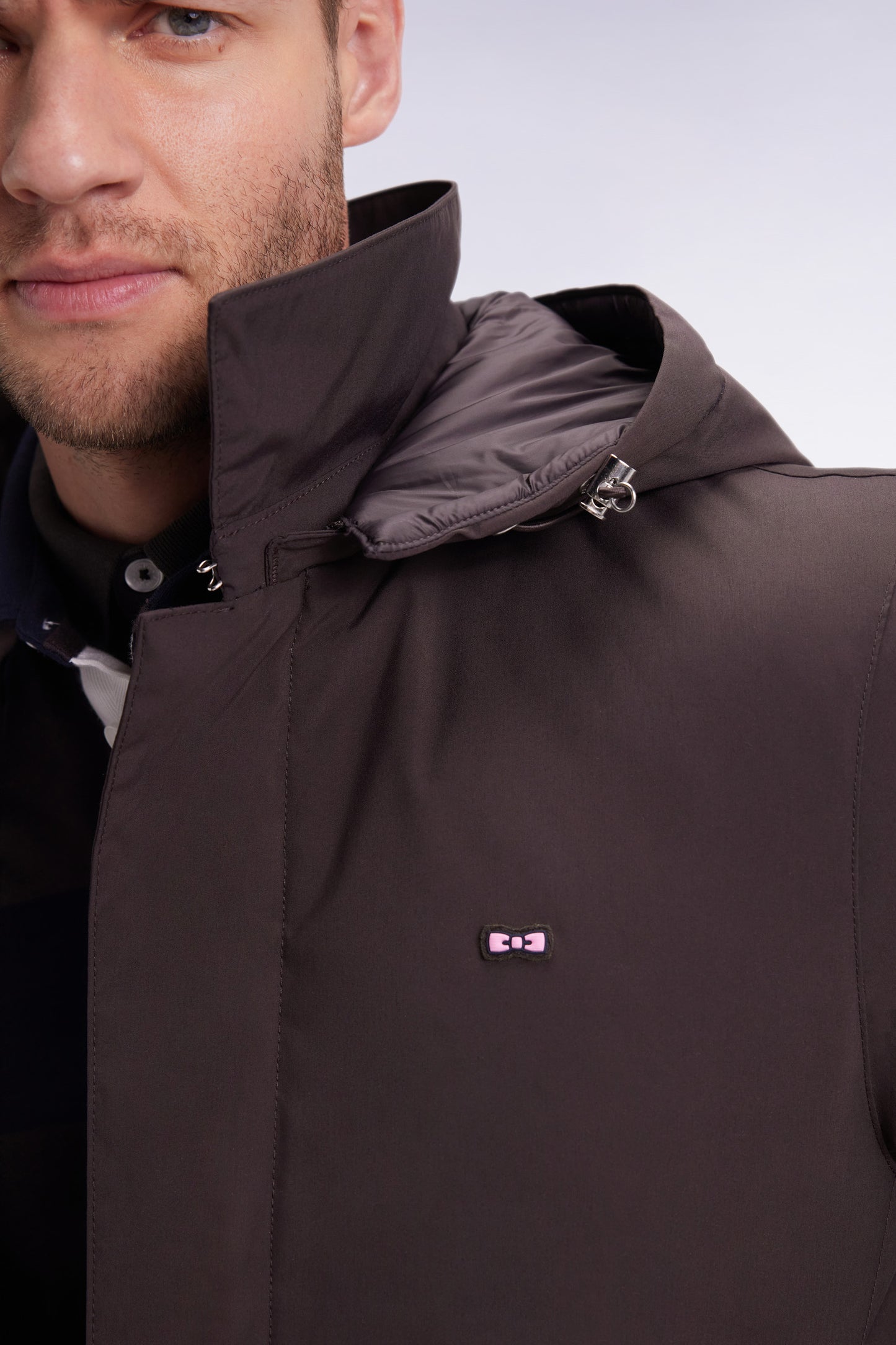 Imperméable long en nylon marron à capuche amovible
