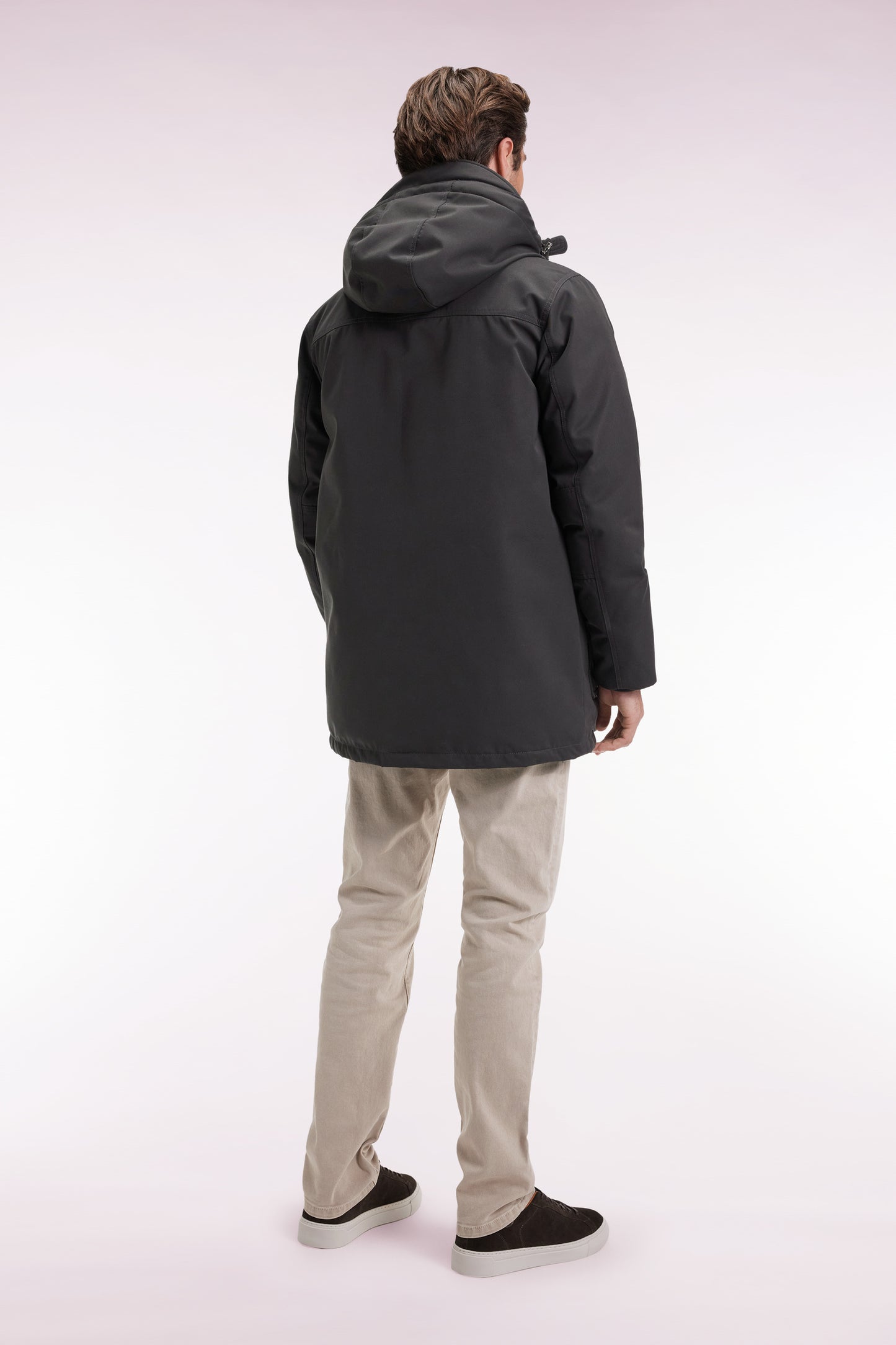 Parka courte en nylon kaki à poches plaquées