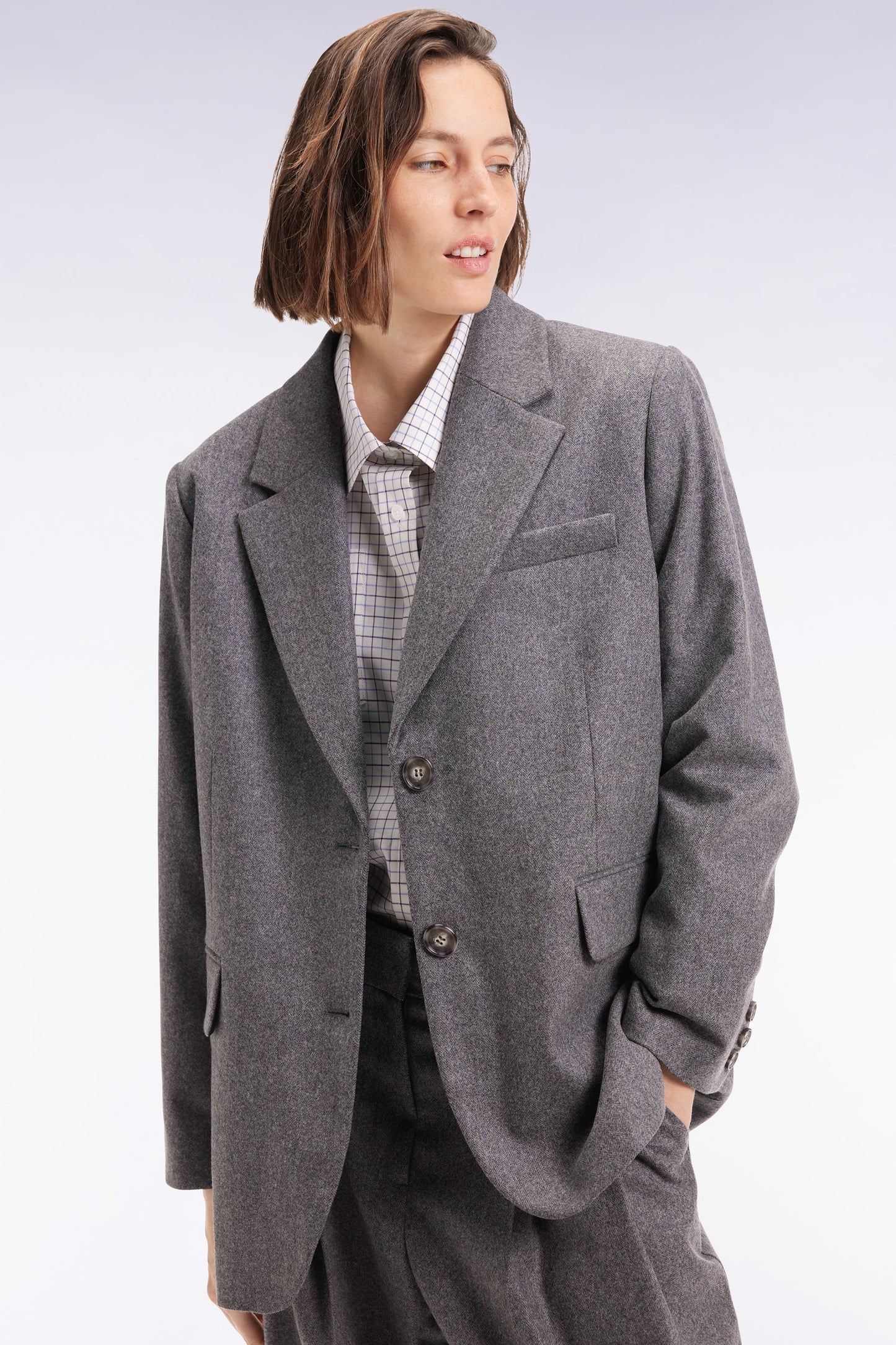 Veste blazer en flanelle de laine grise coupe oversized