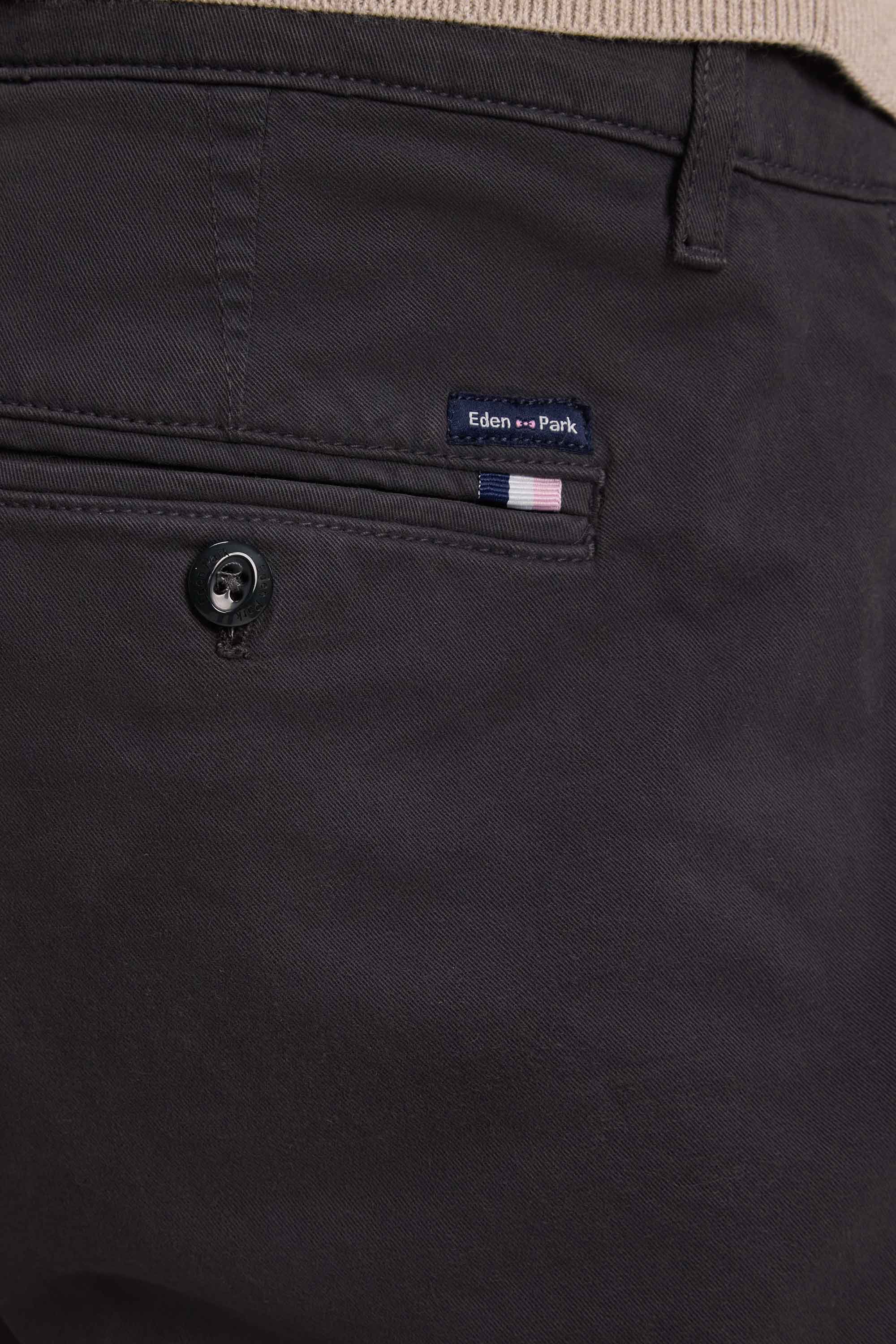 Pantalon chino sans plis en gabardine de coton stretch kaki