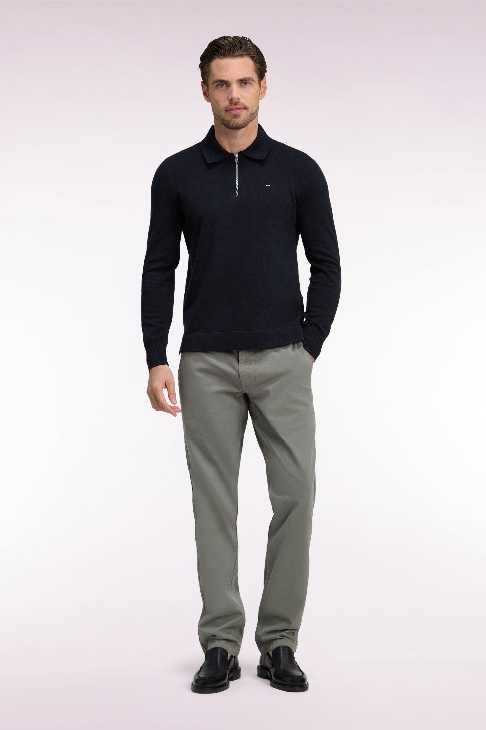 Pantalon chino sans plis en gabardine de coton stretch kaki clair