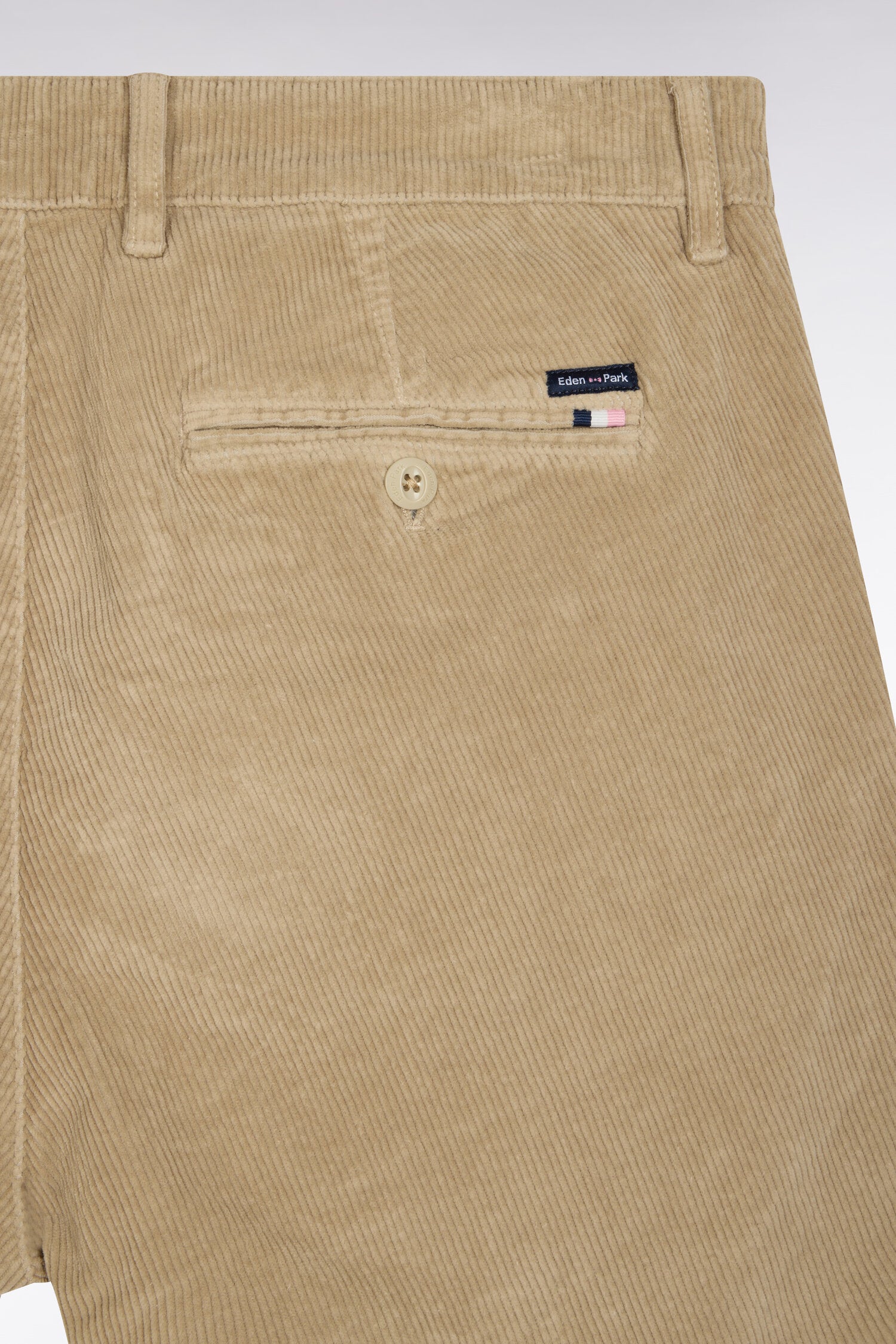 Pantalon chino sans plis en velours côtelé beige coupe regular