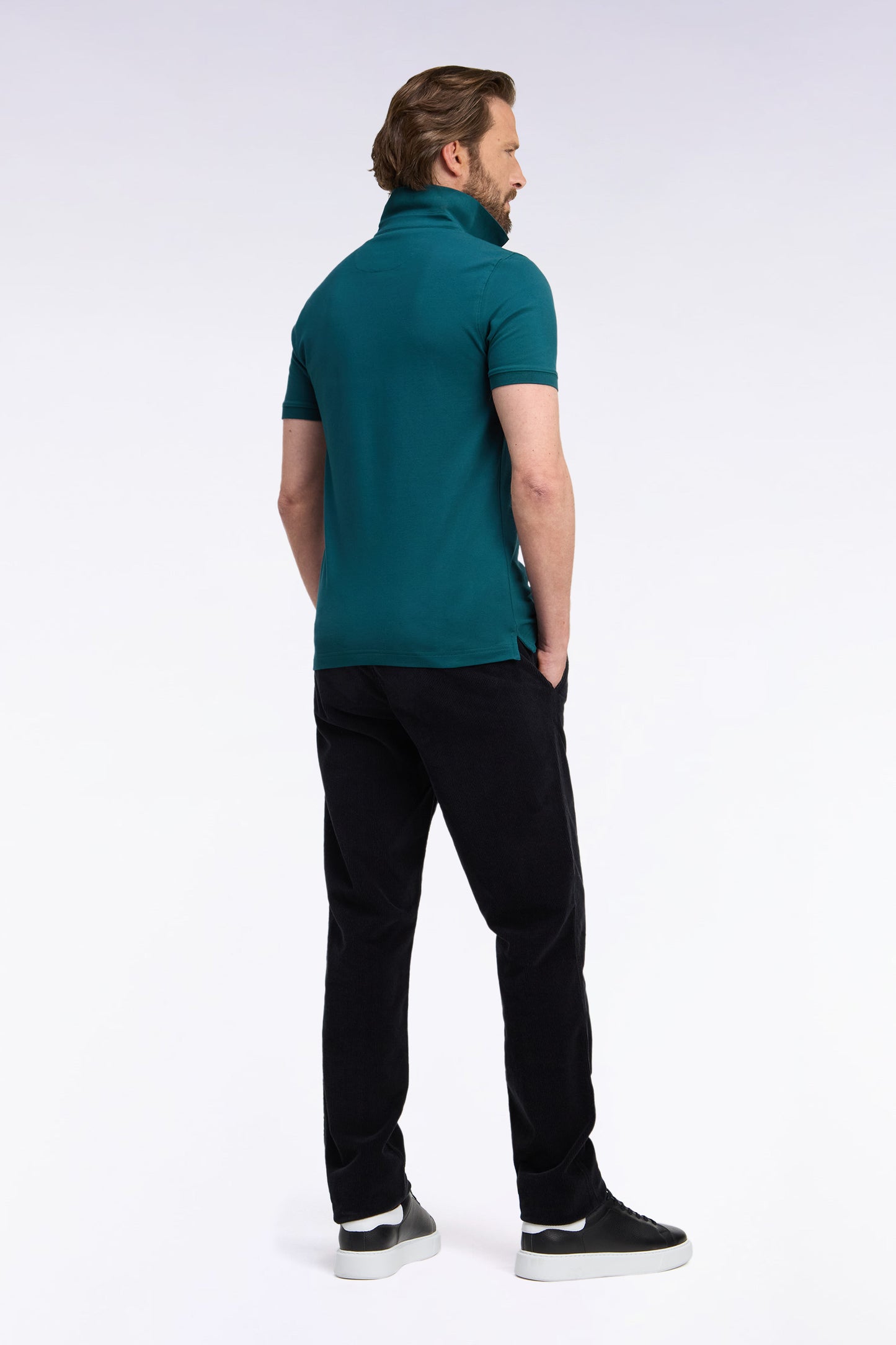 Pantalon chino sans plis en velours côtelé noir coupe regular