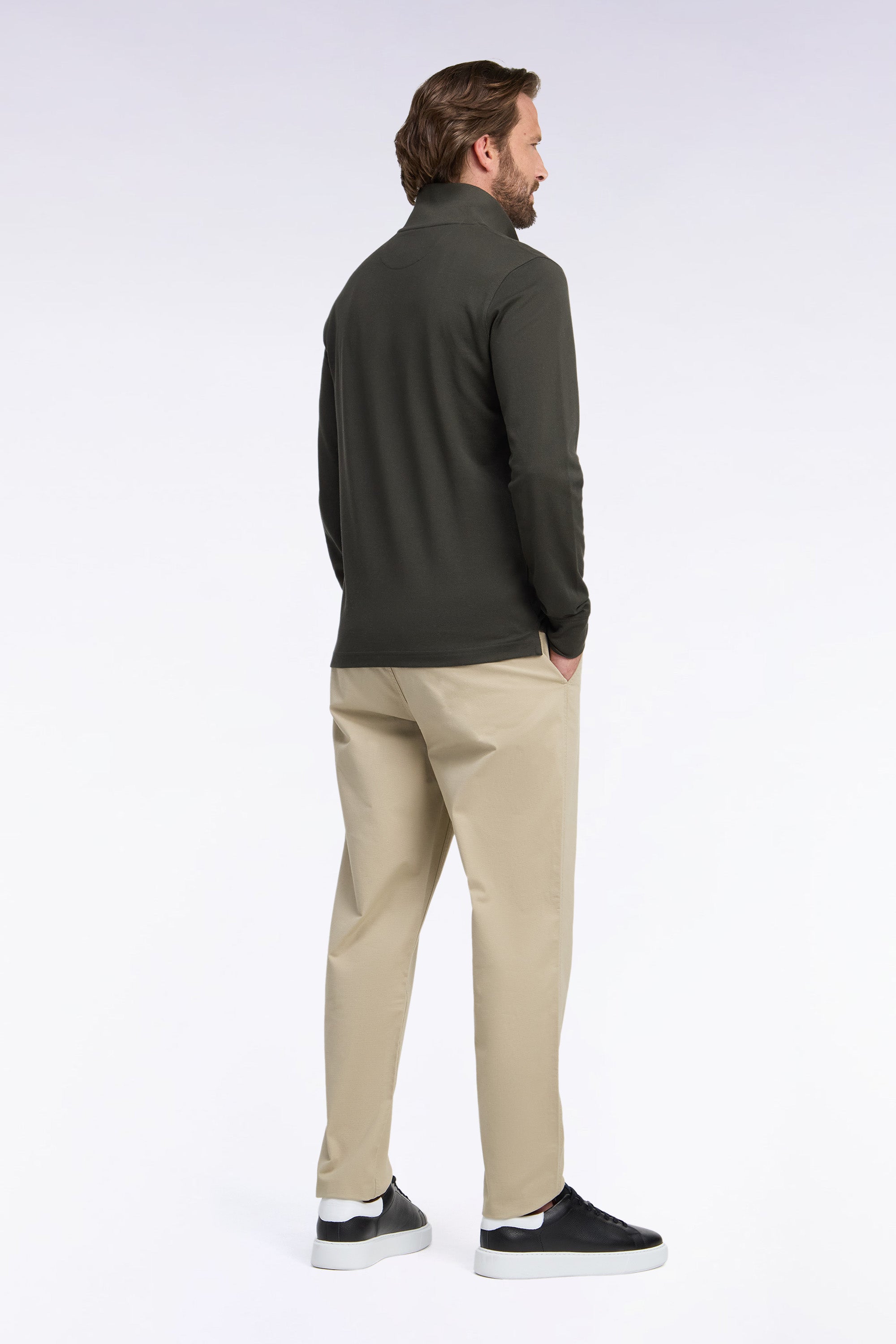 Pantalon chino sans plis en piqué de coton stretch beige coupe regular