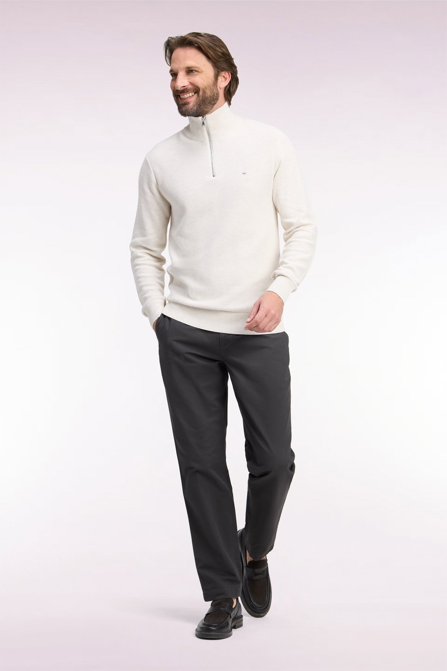 Pantalon chino sans plis en piqué de coton stretch kaki coupe regular