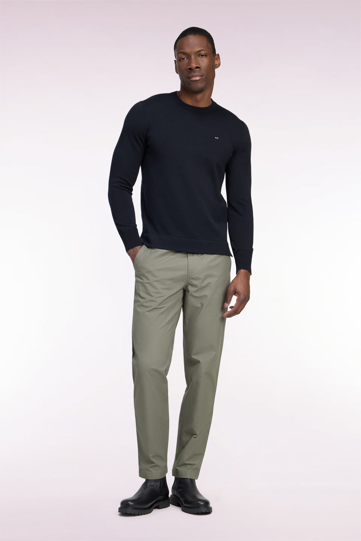 Pantalon chino sans plis en piqué de coton stretch kaki clair coupe regular