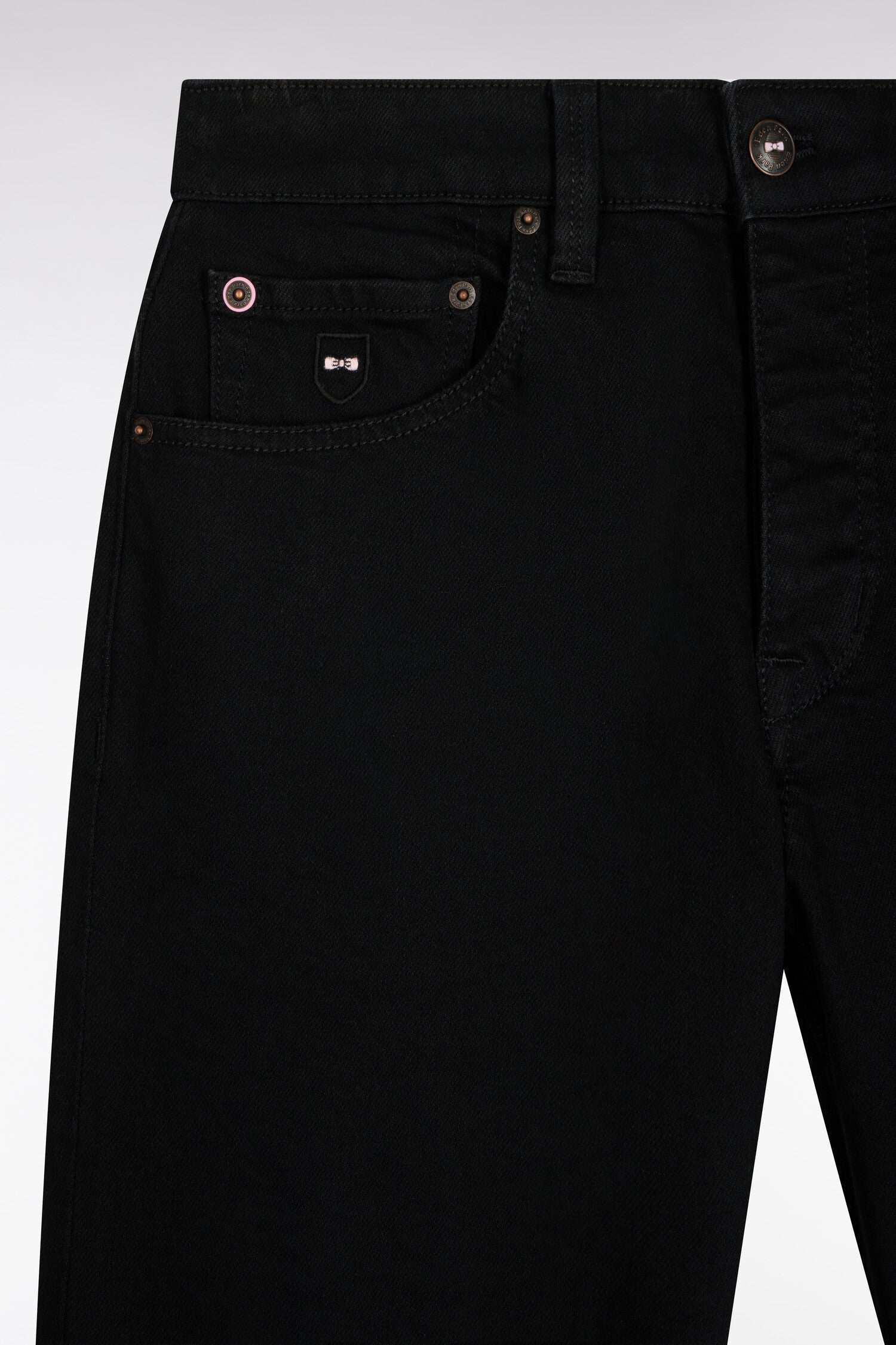 Jean en denim stretch one wash noir coupe regular