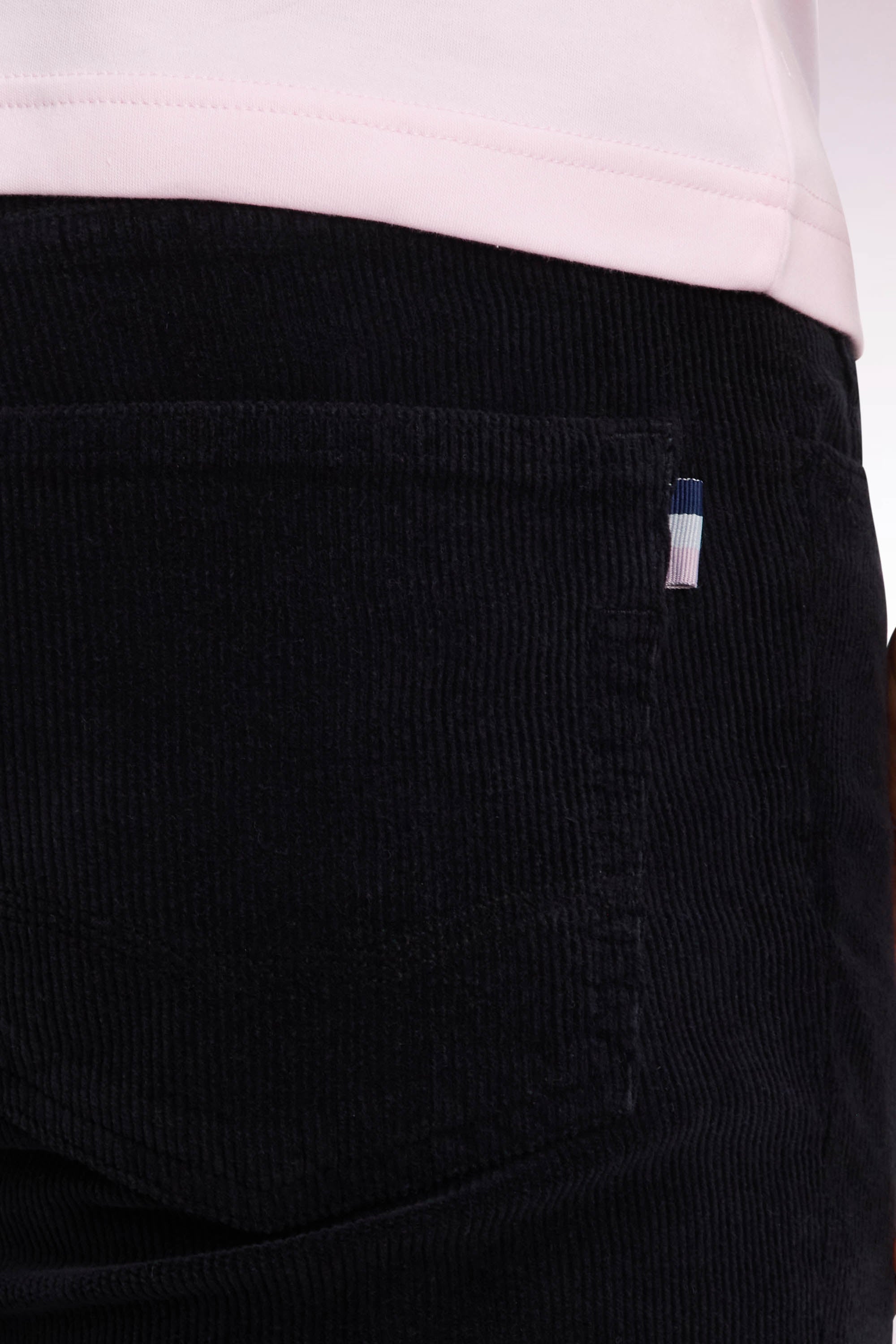 Pantalon 5 poches en velours côtelé noir coupe regular