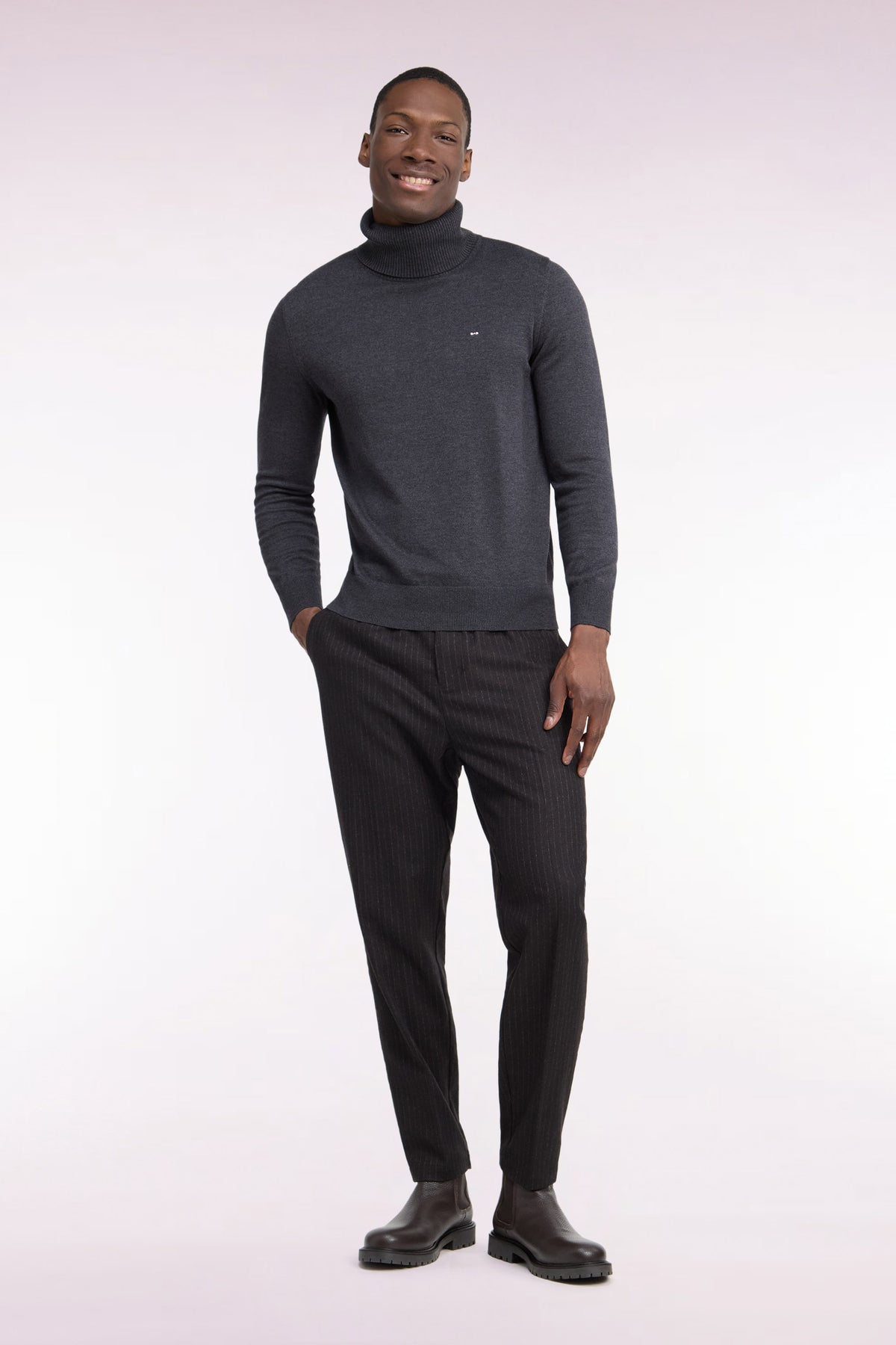 Pantalon à taille élastiquée façon flanelle rayée marron