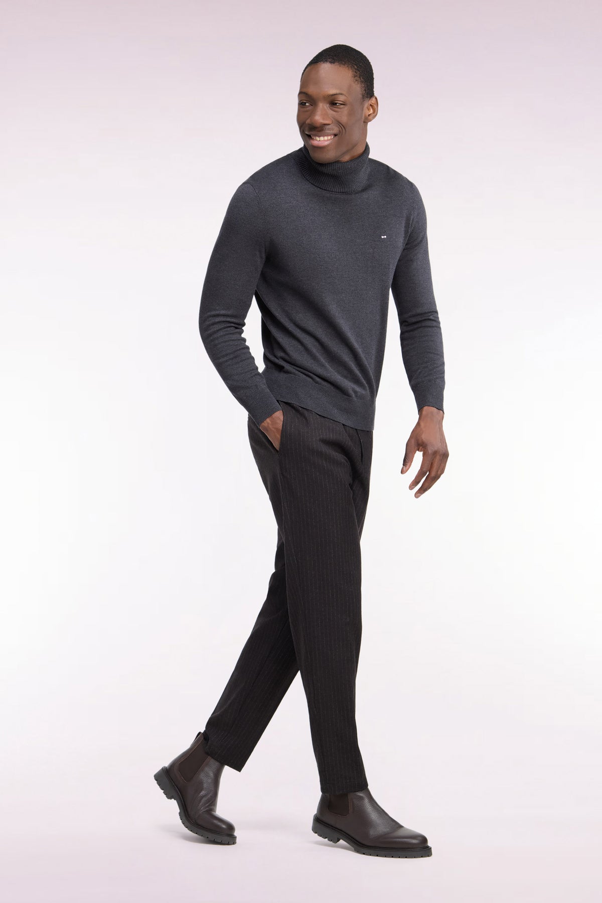 Pantalon à taille élastiquée façon flanelle rayée marron