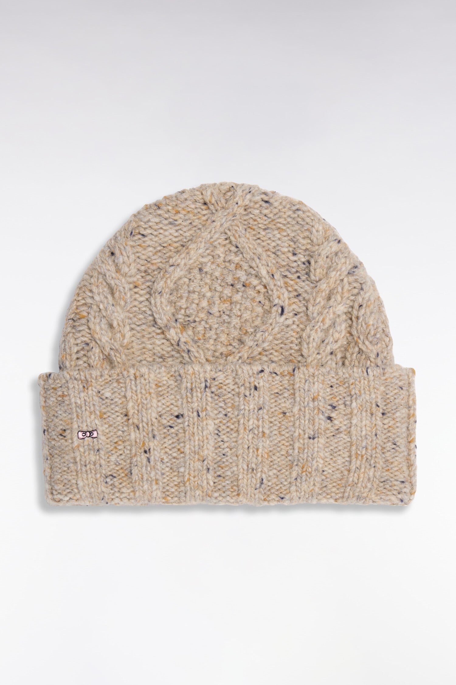 Bonnet en maille torsadée beige