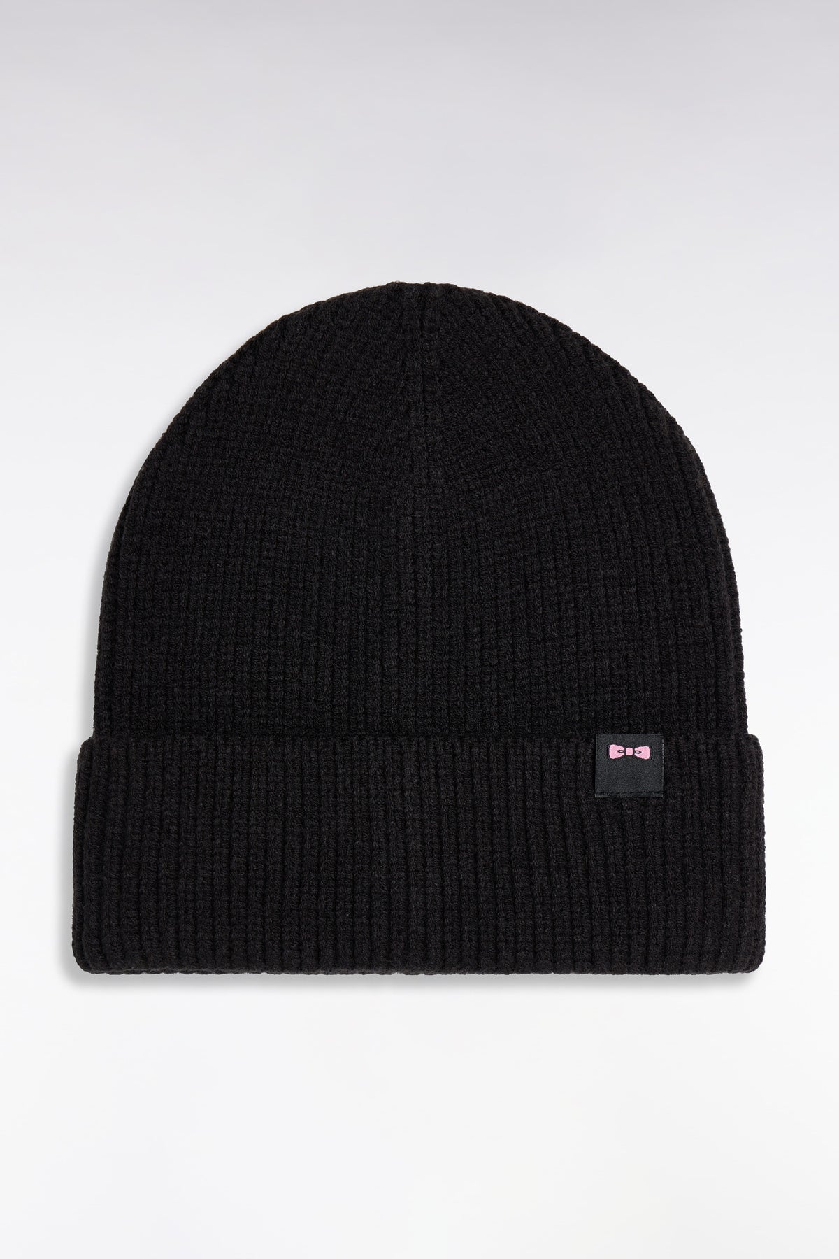 Black ribbed knit hat