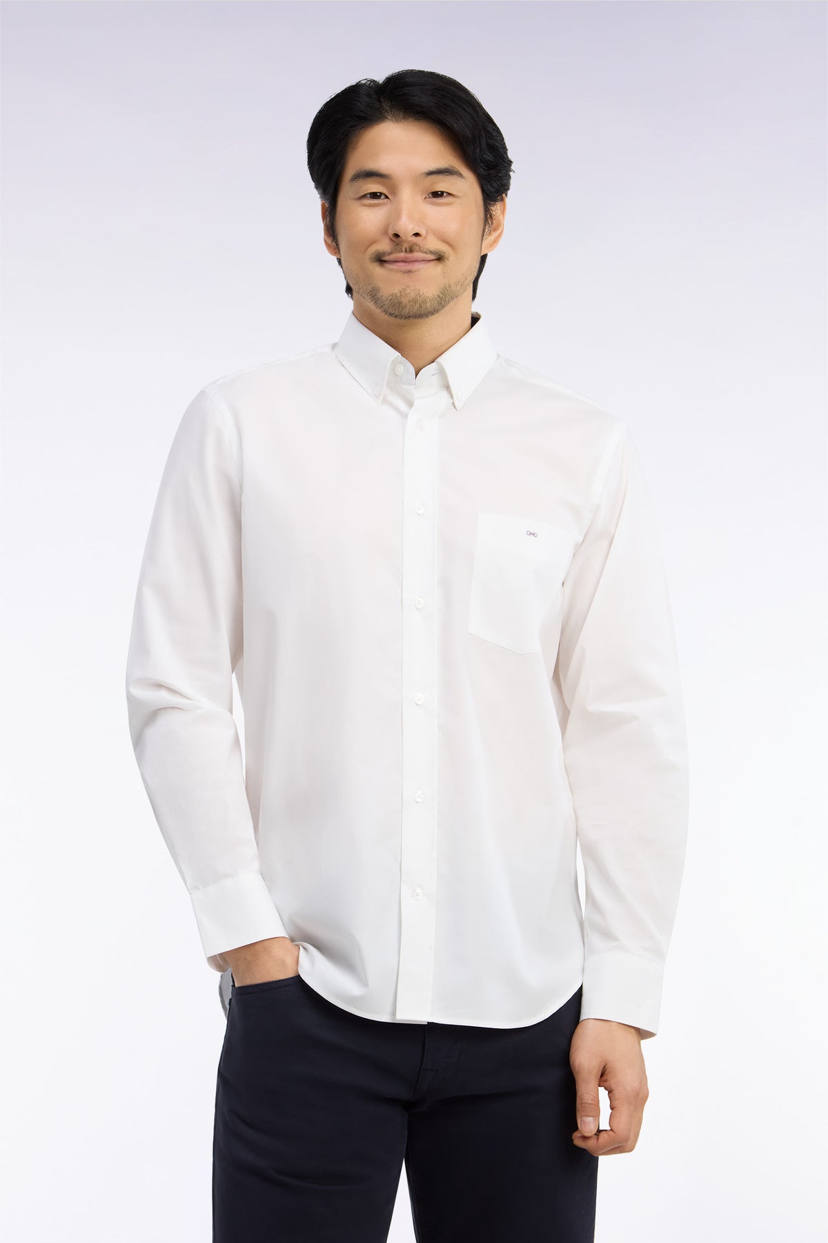 Chemise en coton blanc à détails micromotifs coupe droite