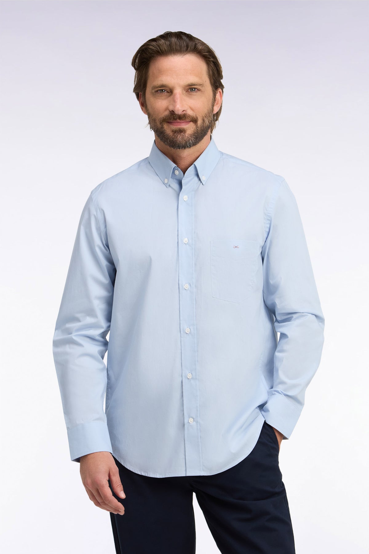 Chemise en coton ciel à détails micromotifs coupe droite