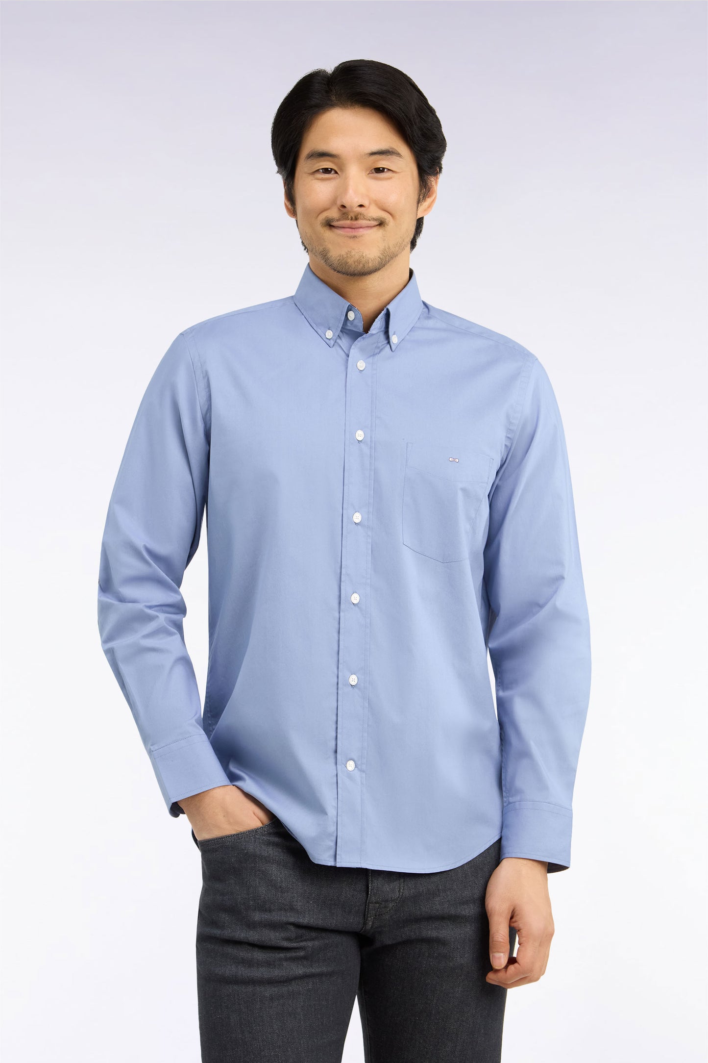 Chemise en coton bleu à détails micromotifs coupe droite