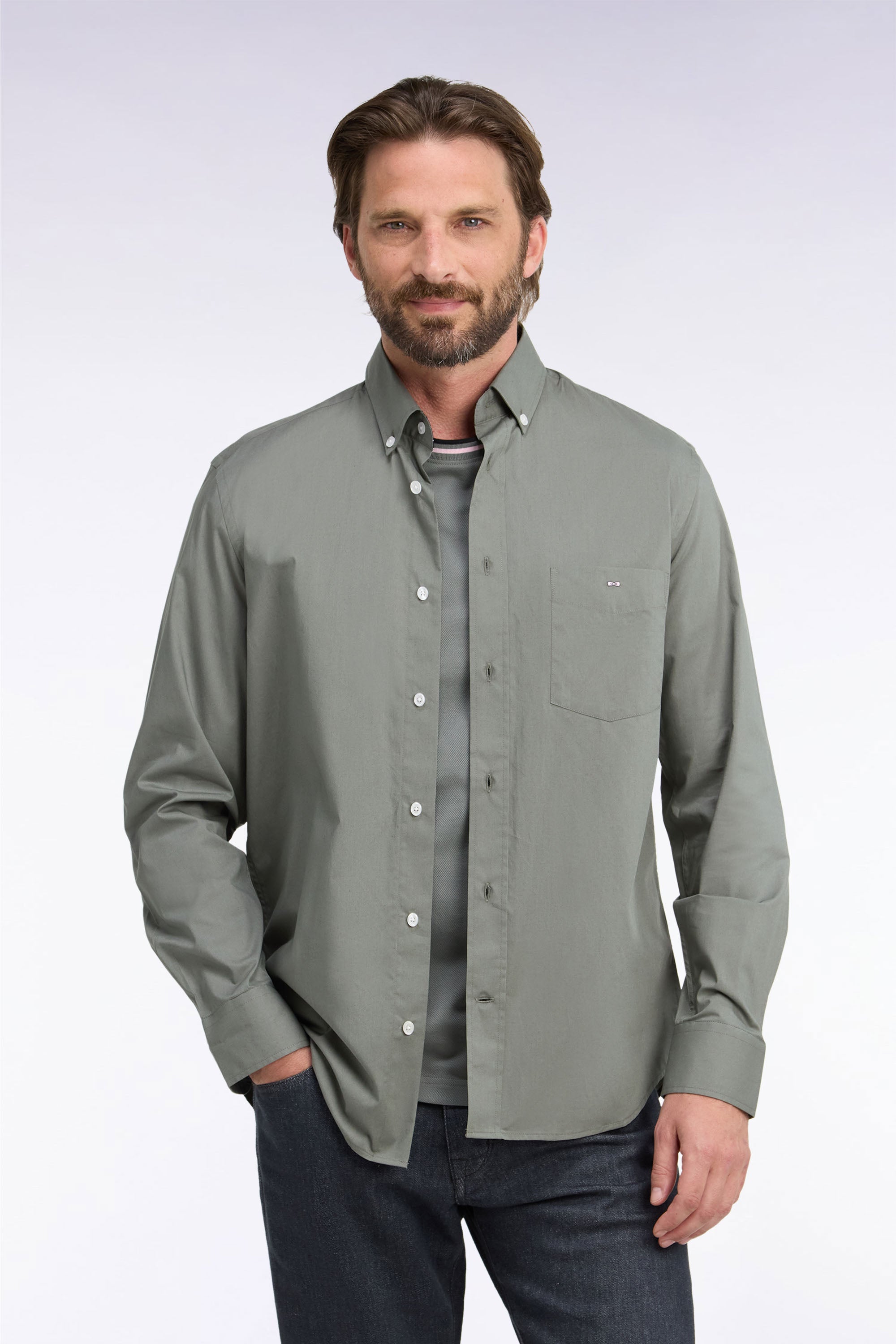 camisa de algodón caqui con detalles micromotivos corte recto
