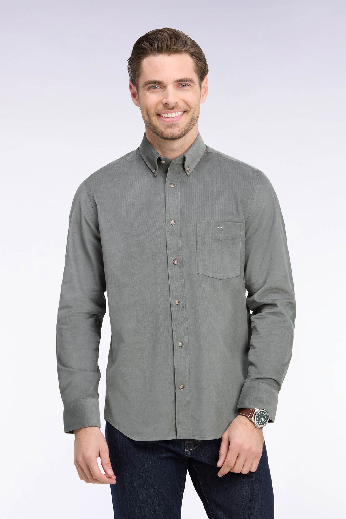 Chemise en coton côtelé kaki coupe droite