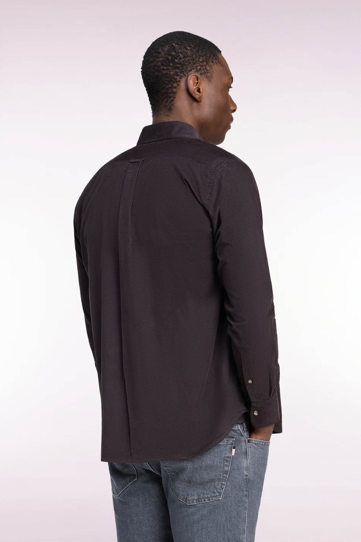 Chemise en coton côtelé marron coupe droite