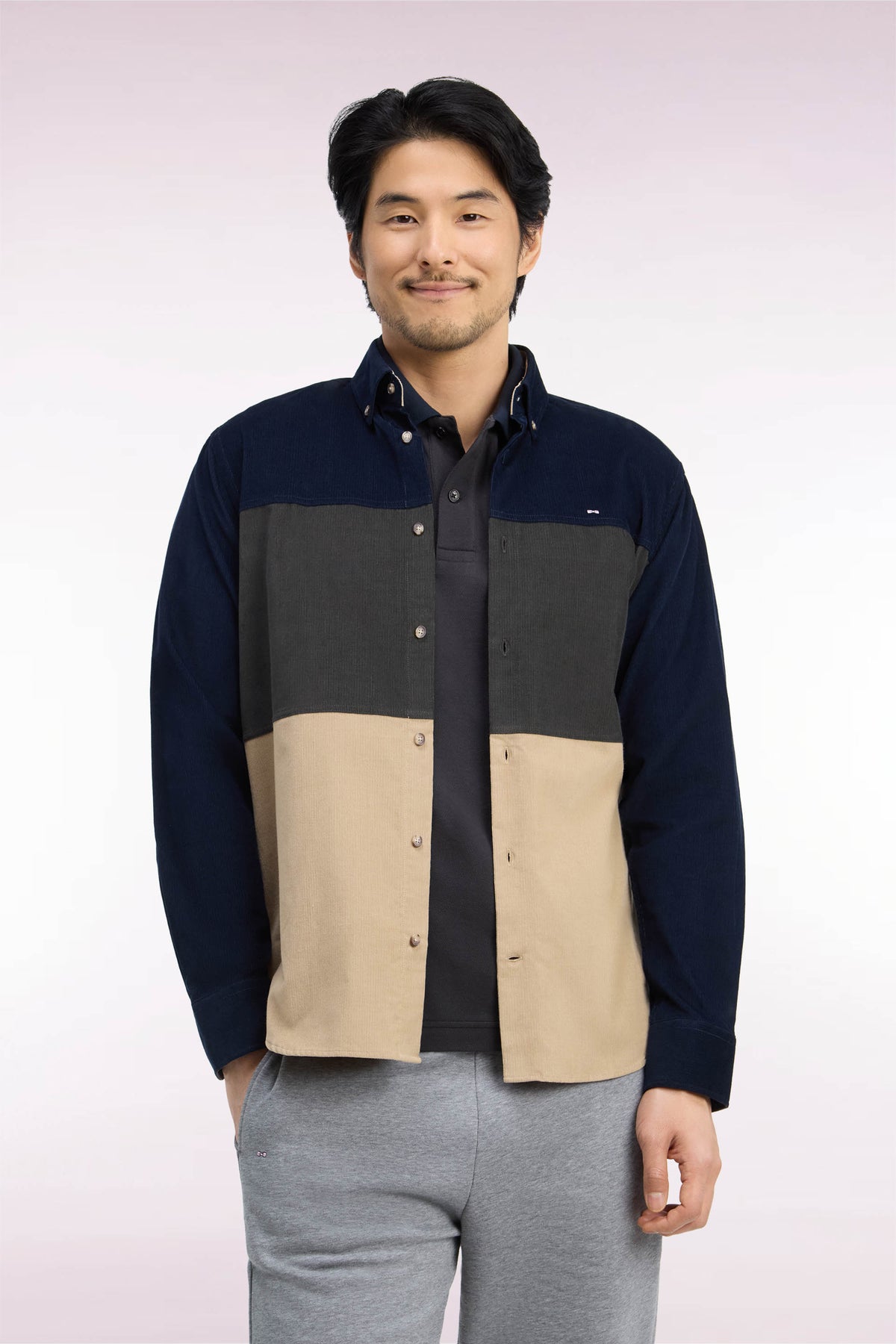 Chemise en velours côtelé tricolore coupe droite