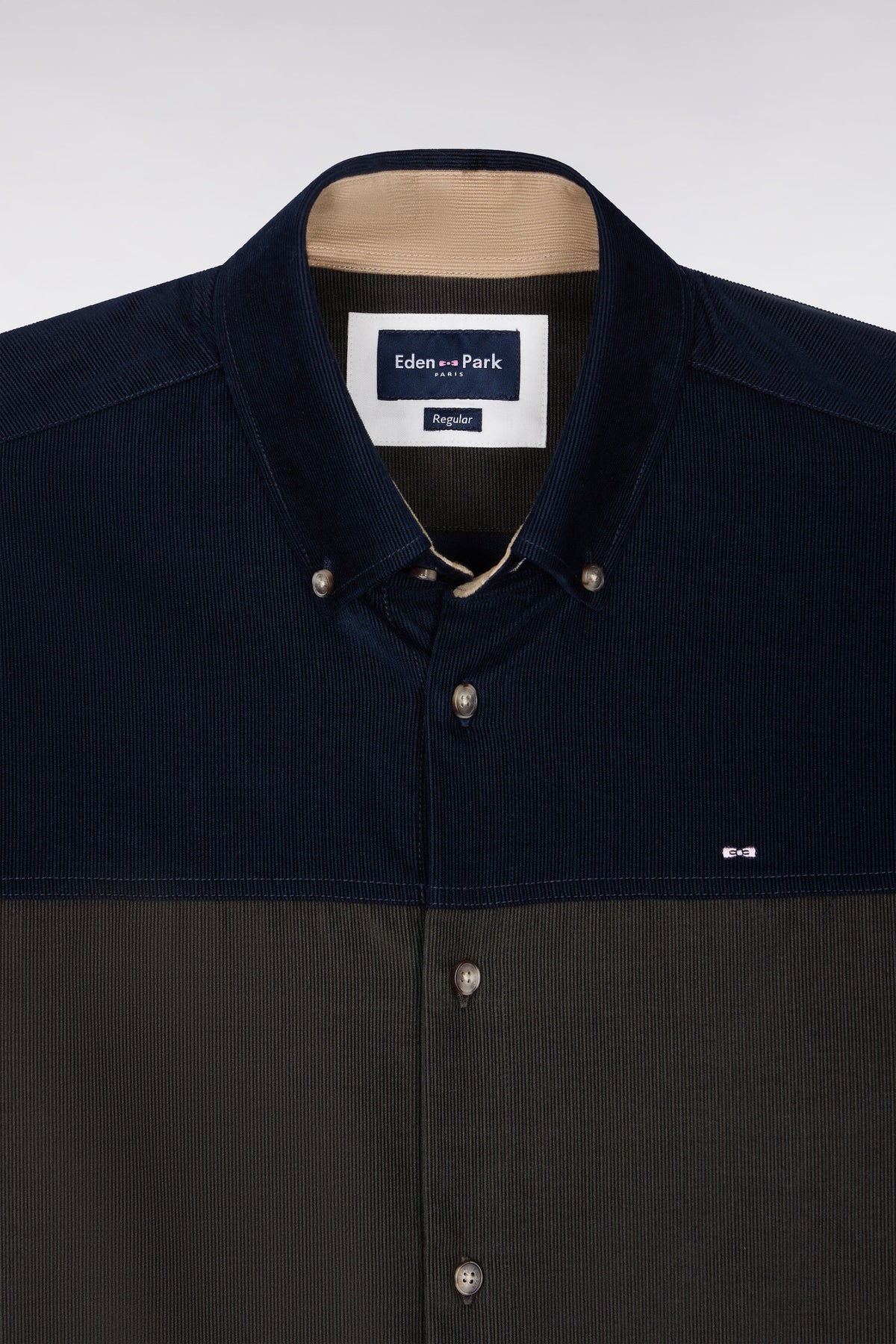 Chemise en velours côtelé tricolore coupe droite