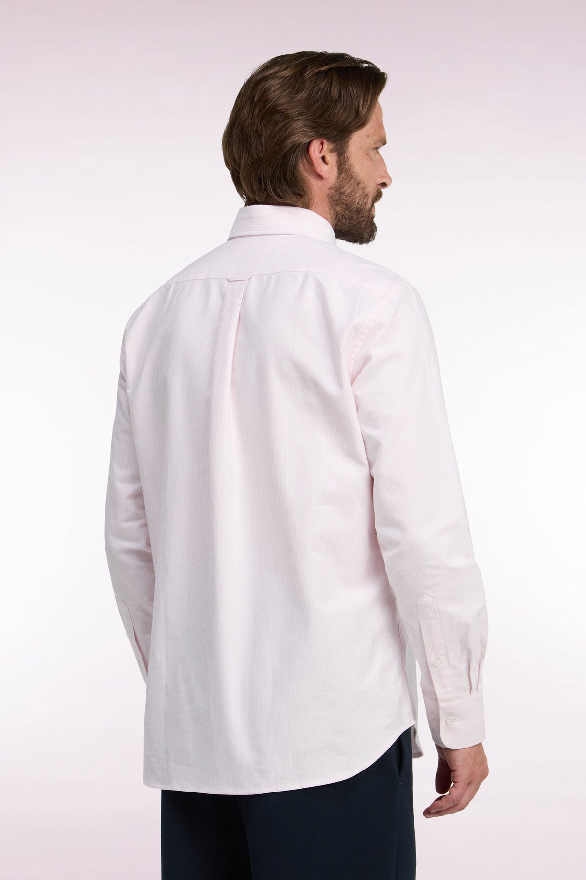 Chemise en coton à rayures bâtons roses coupe droite