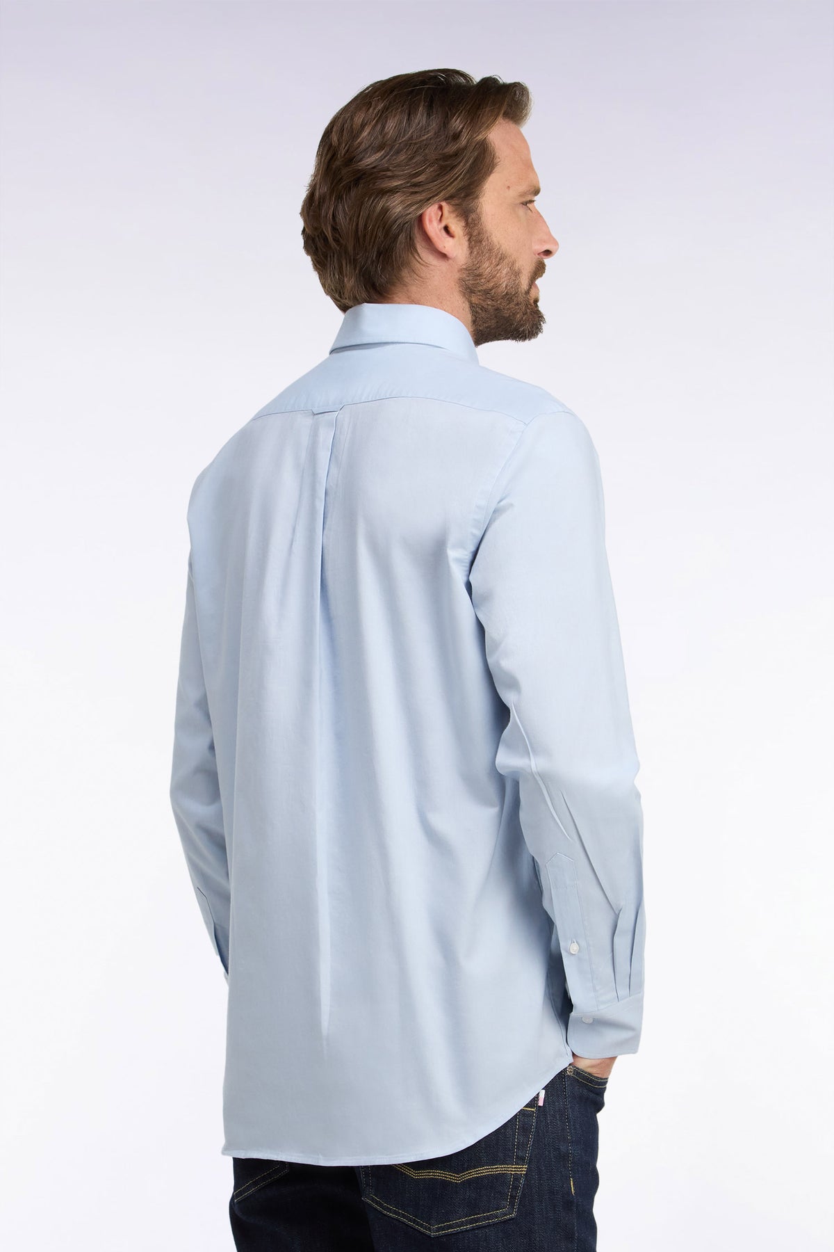 Chemise unie en coton bleu ciel coupe droite