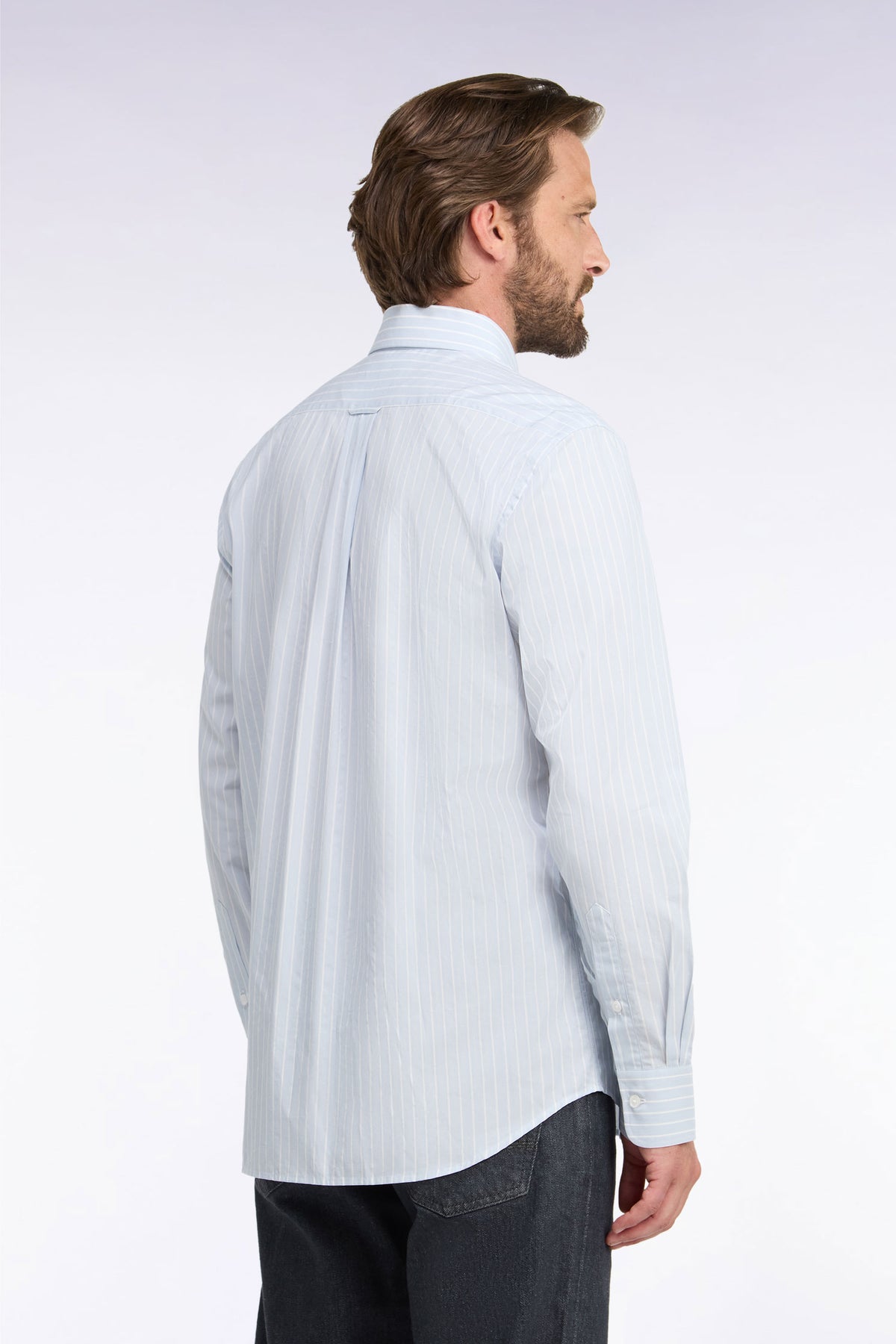 Chemise en coton blanc tissé à rayures ciel coupe droite