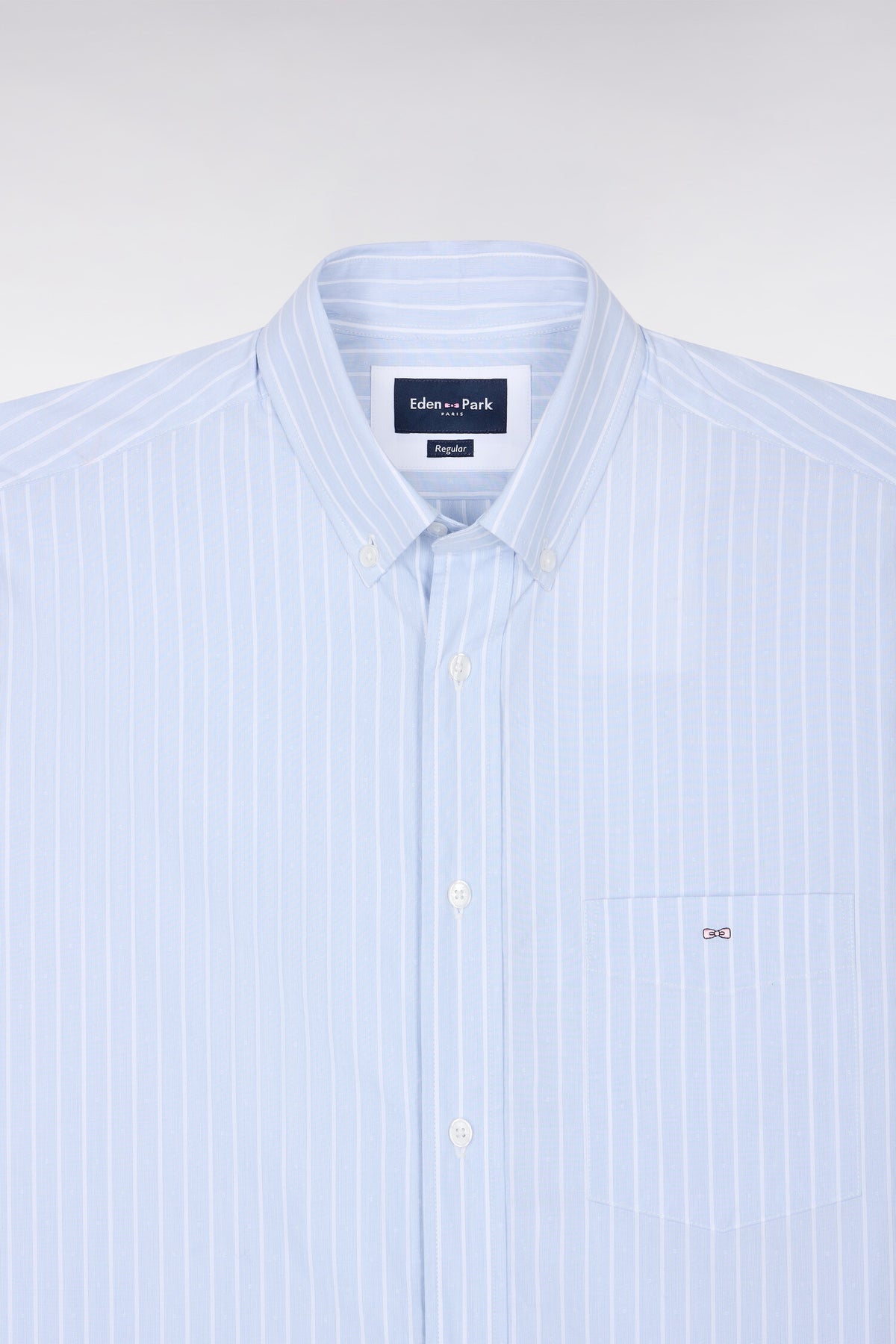 Chemise en coton blanc tissé à rayures ciel coupe droite