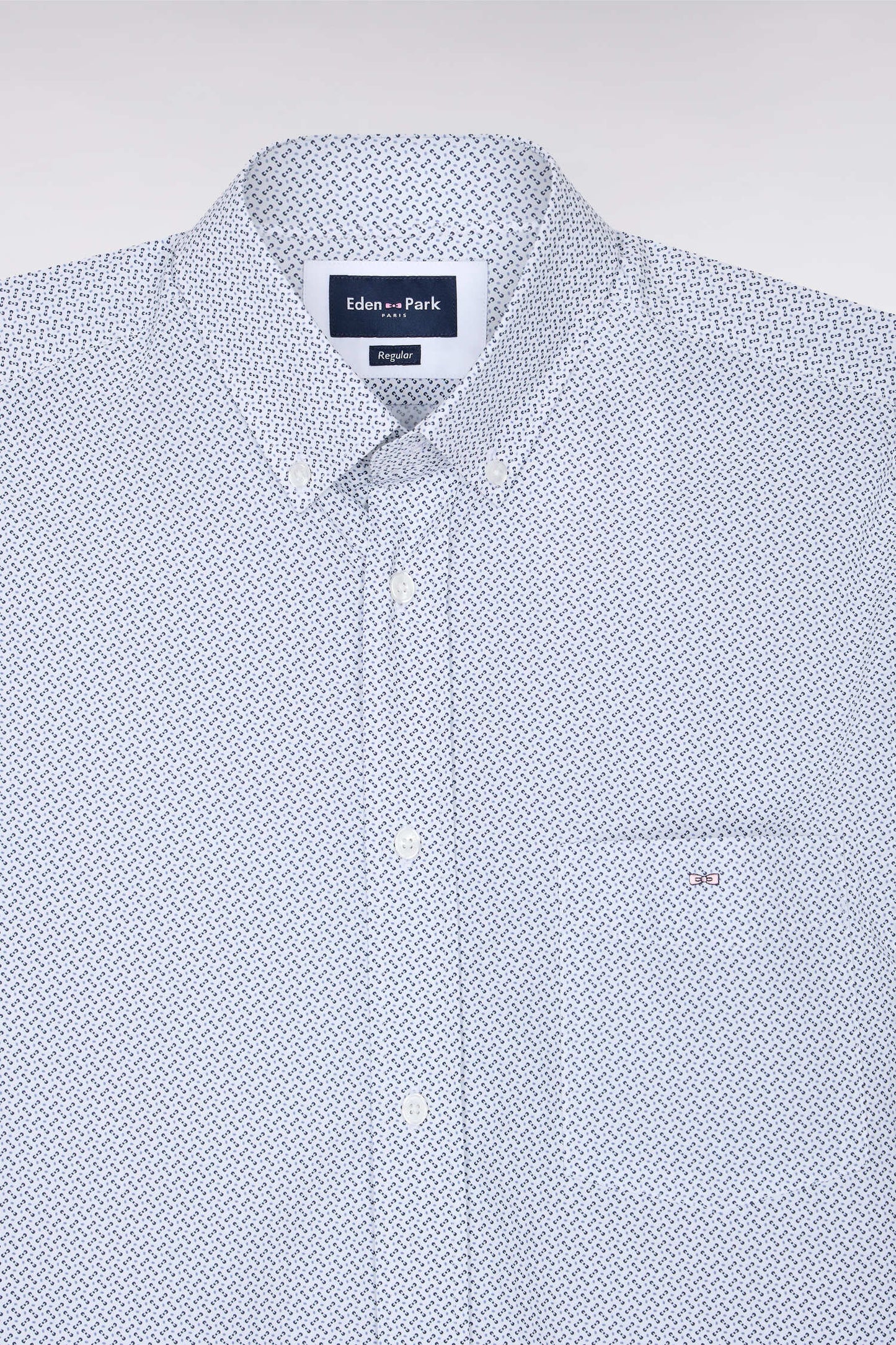 Chemise en coton blanc à micromotifs nœuds papillon coupe droite
