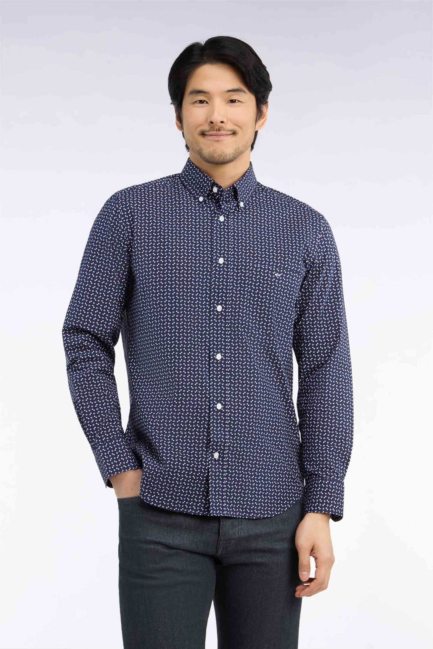 Chemise en popeline de coton marine à micromotifs bleus coupe droite