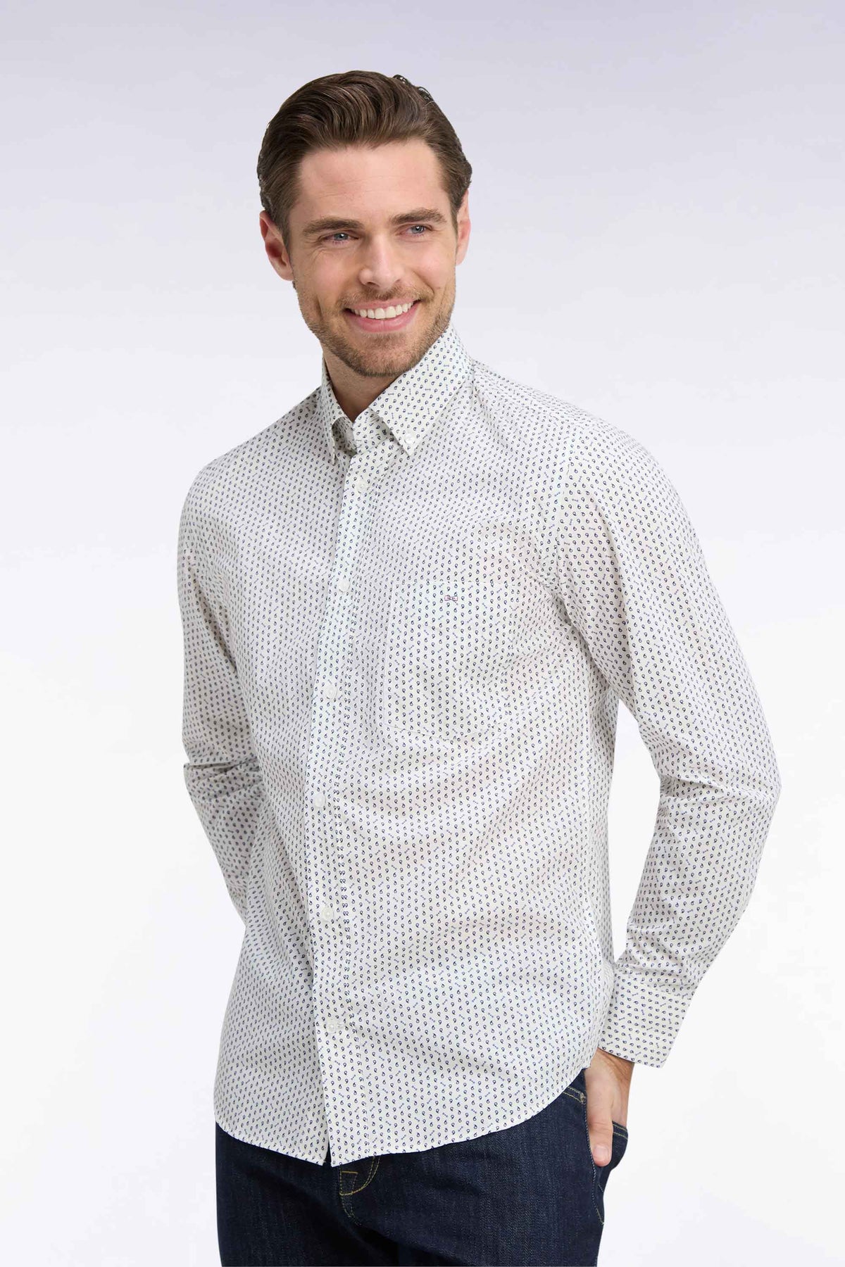 White cotton poplin shirt with blue micro-patterns, straight cut