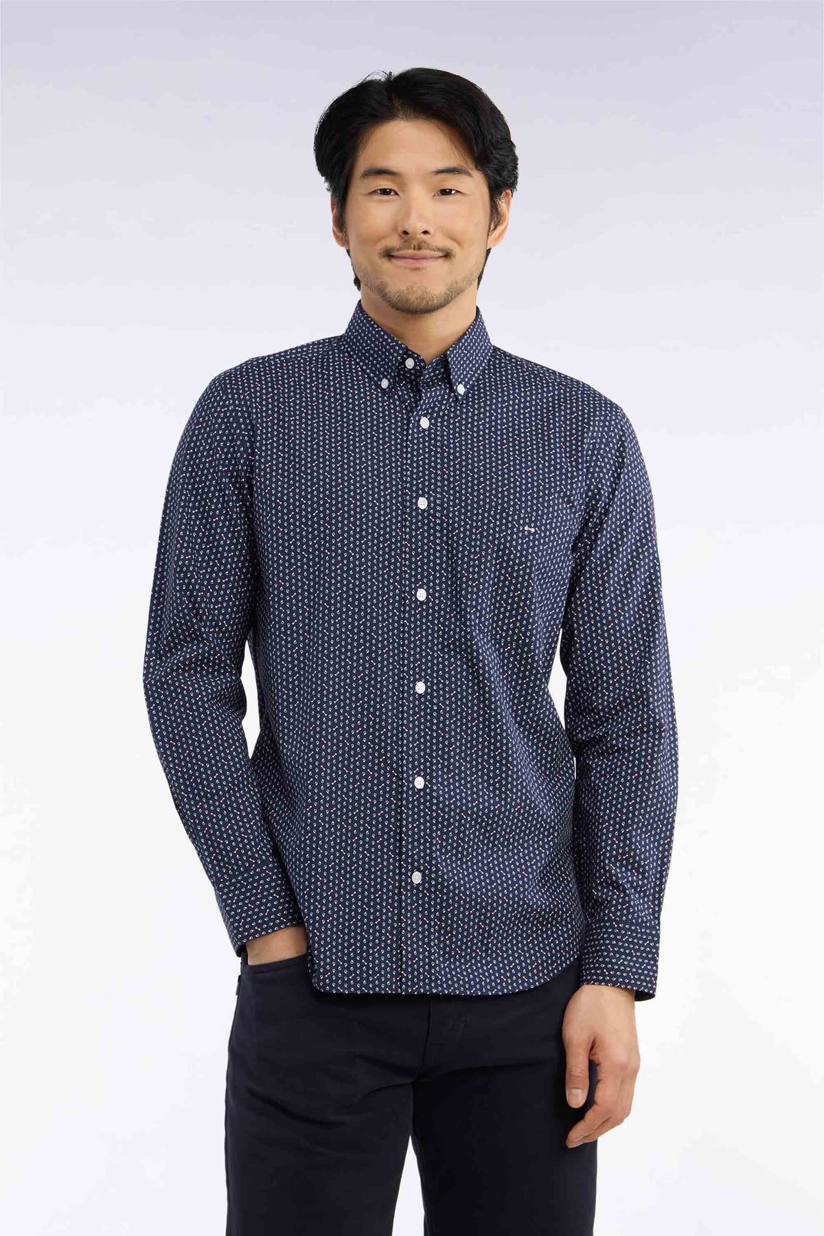 White cotton poplin shirt with pink micro-patterns, straight cut