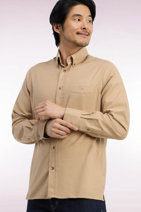 Chemise unie en coton caramel coupe droite - Image 1