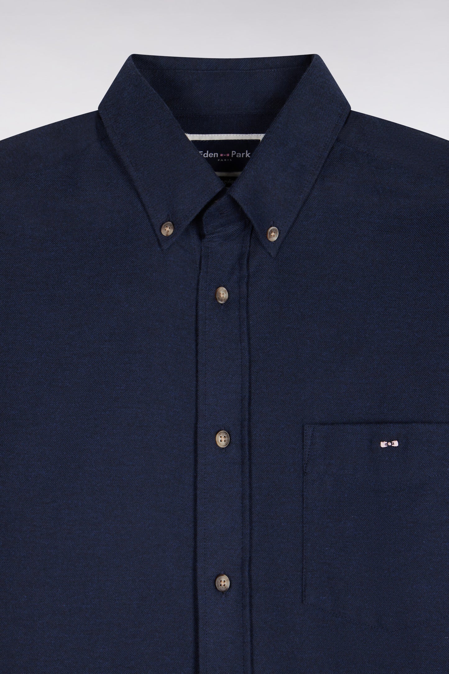 Chemise unie en coton marine coupe droite
